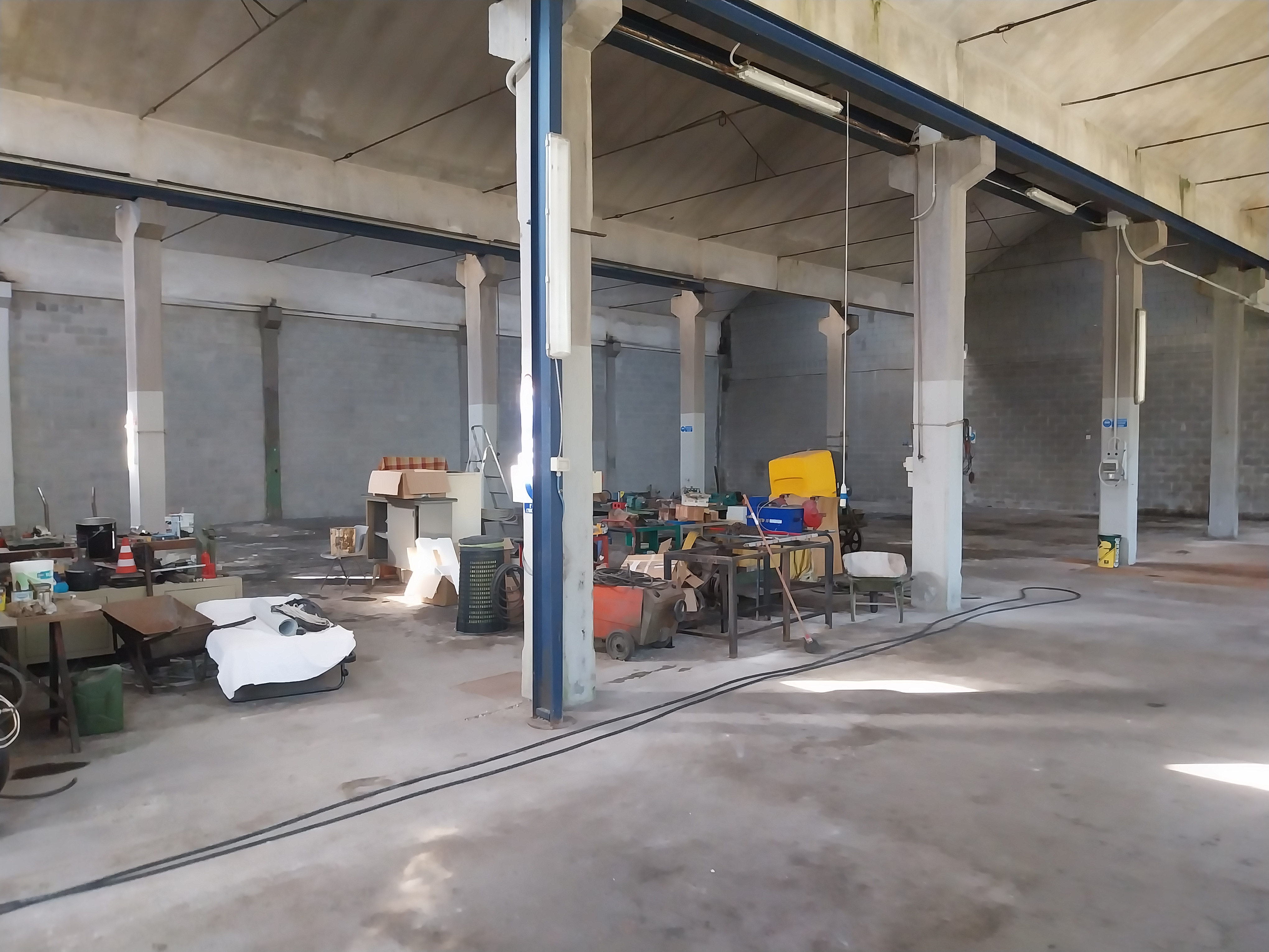 CAPANNONE CON TERRENO EDIFICABILE in vendita - foto 2