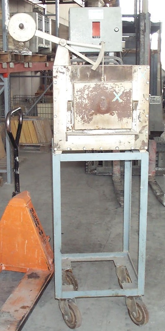 Art. 822  Forno elettrico da laboratorio marca MT in vendita - foto 2