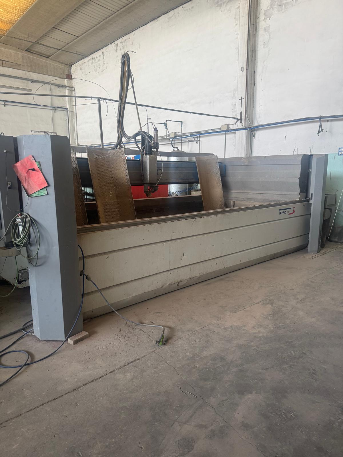 TAGLIO A GETTO D'ACQUA WATERJET TECNOCUT USATO in vendita - foto 4