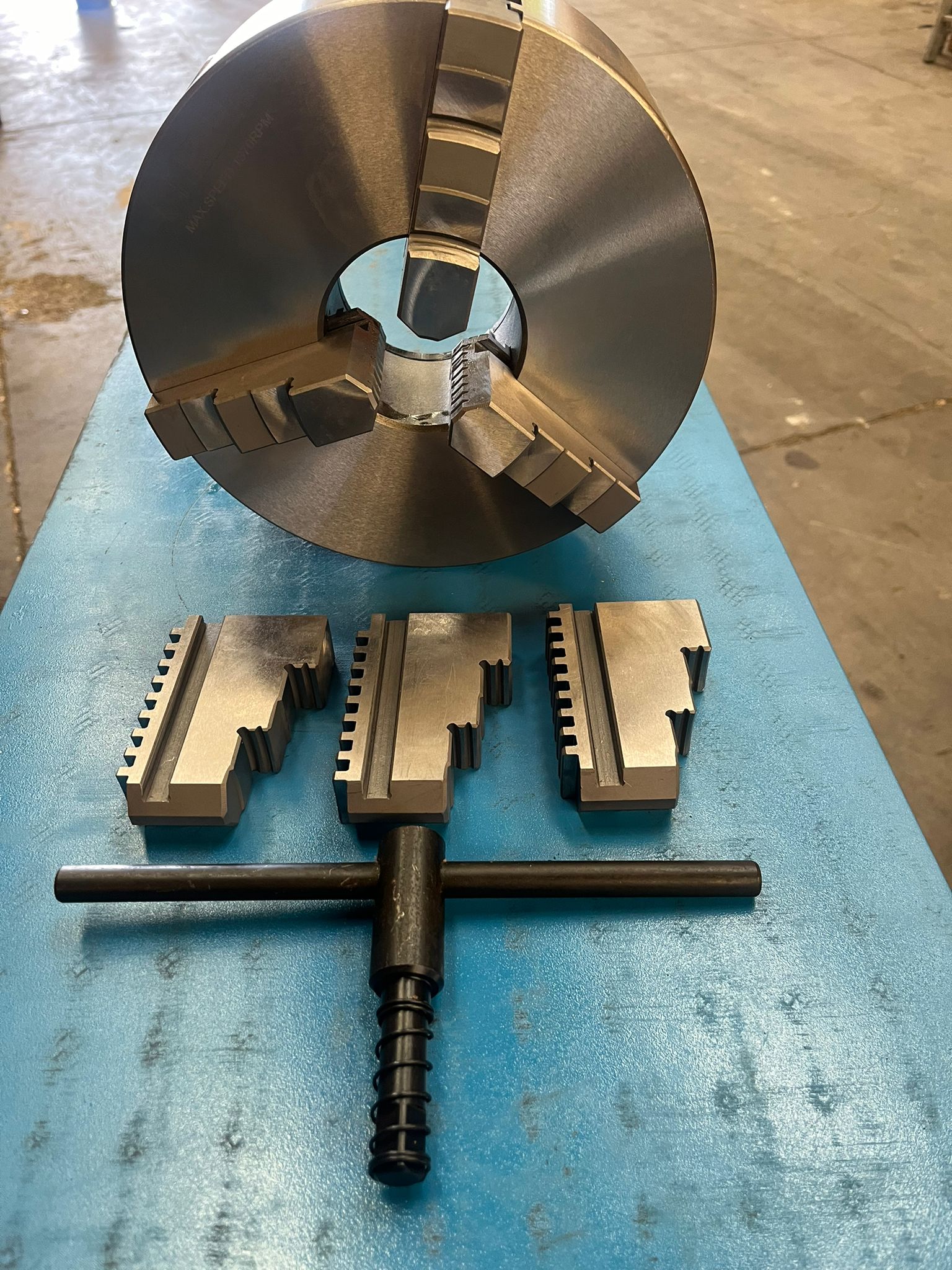 MANDRINO AUTOCENTRANTE DI PRECISIONE 250 mm in vendita - foto 1