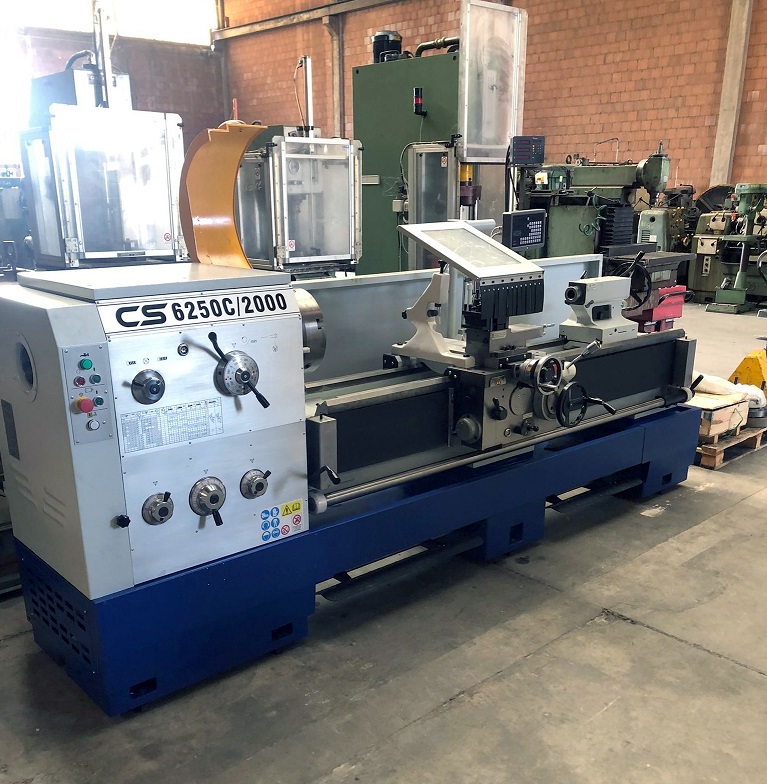 Tornio parallelo CS6250 C Nuovo 2000x250mm in vendita - foto 2