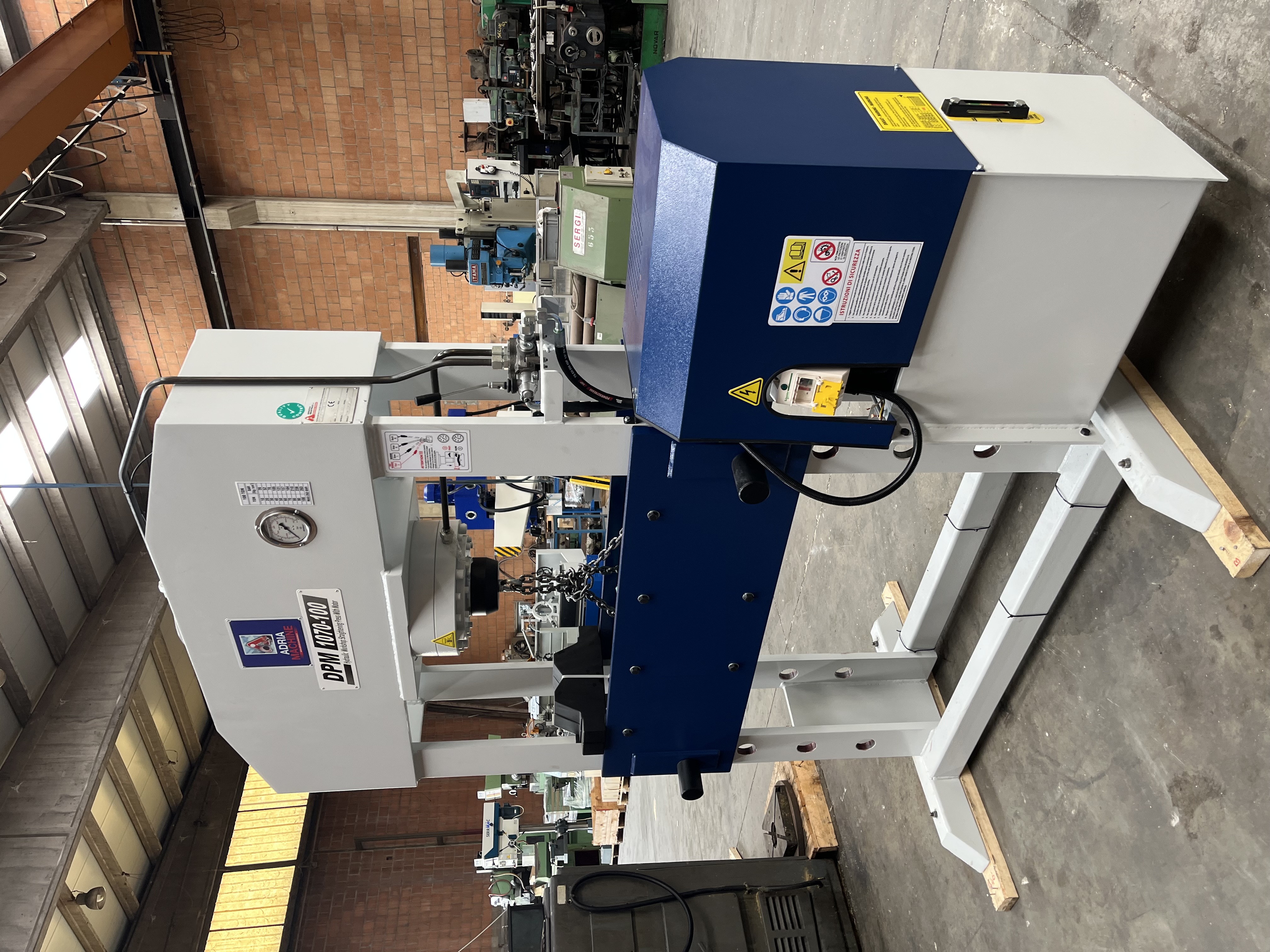 PRESSA IDRAULICA 100 TON NUOVA in vendita - foto 6