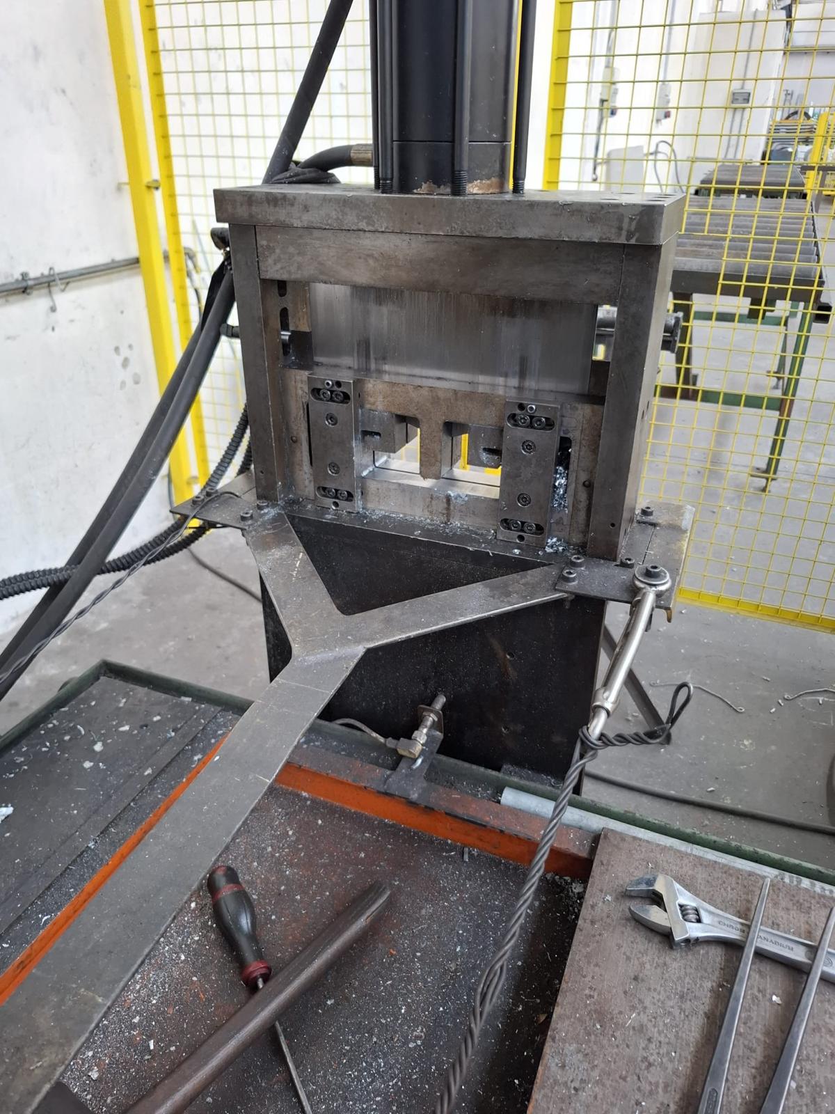 Profilatrice Rossi usata in vendita - foto 10