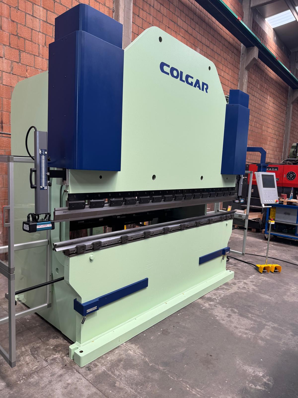 Piegatrice Colgar 3000x180 ton CNC 6 assi revisionata in vendita - foto 1