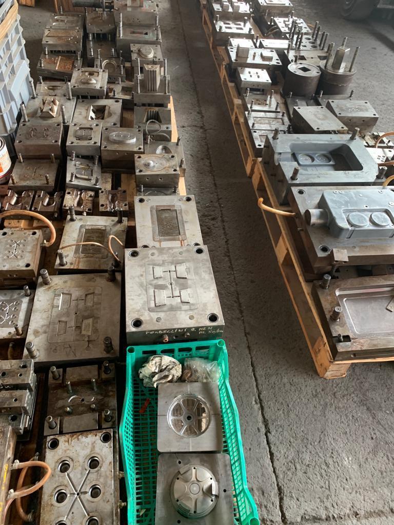 stampi per iniezione plastica usati in vendita - foto 7