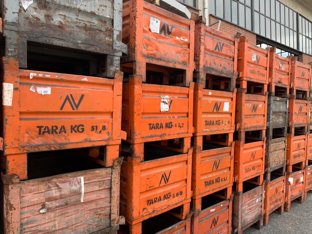 cassoni in ferro n° 900   misure 70x60x40 in vendita - foto 3