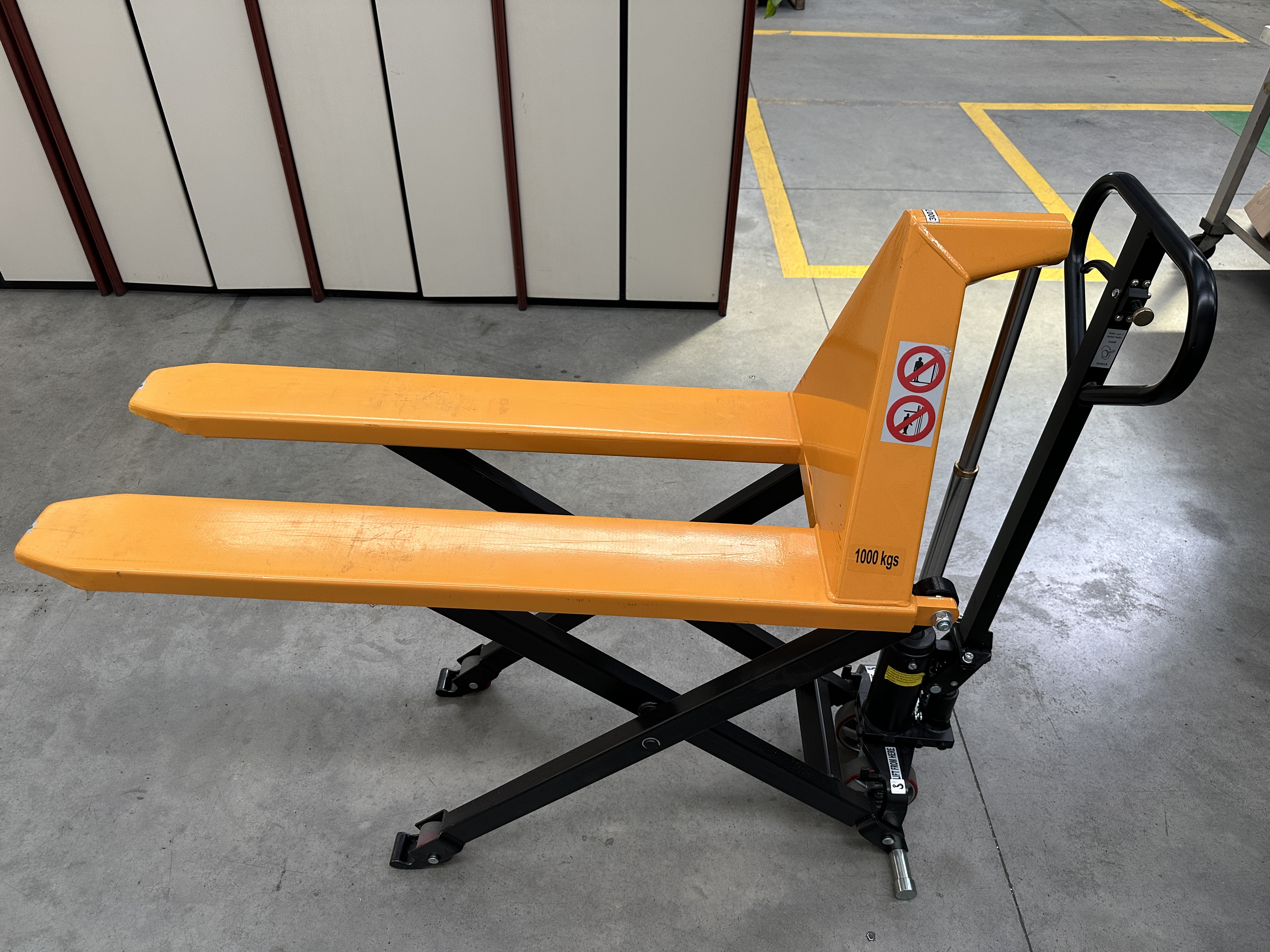 Transpallet a Grande Alzata (Forbice) HLT10 – 1000kg in vendita - foto 1