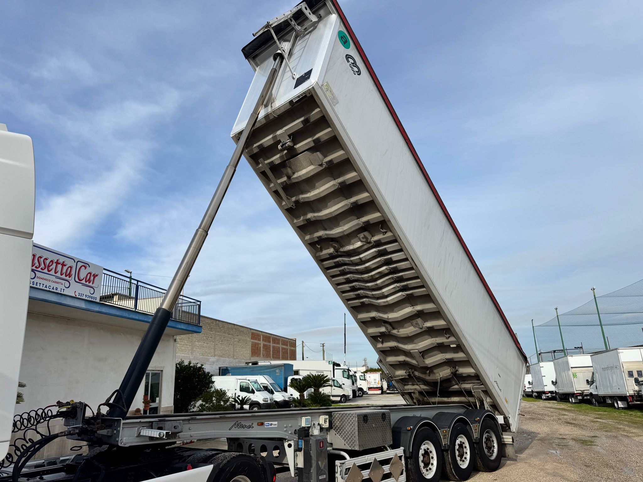 SEMIRIMORCHIO MENCI SL900R VASCA 48 METRI CUBI in vendita - foto 2