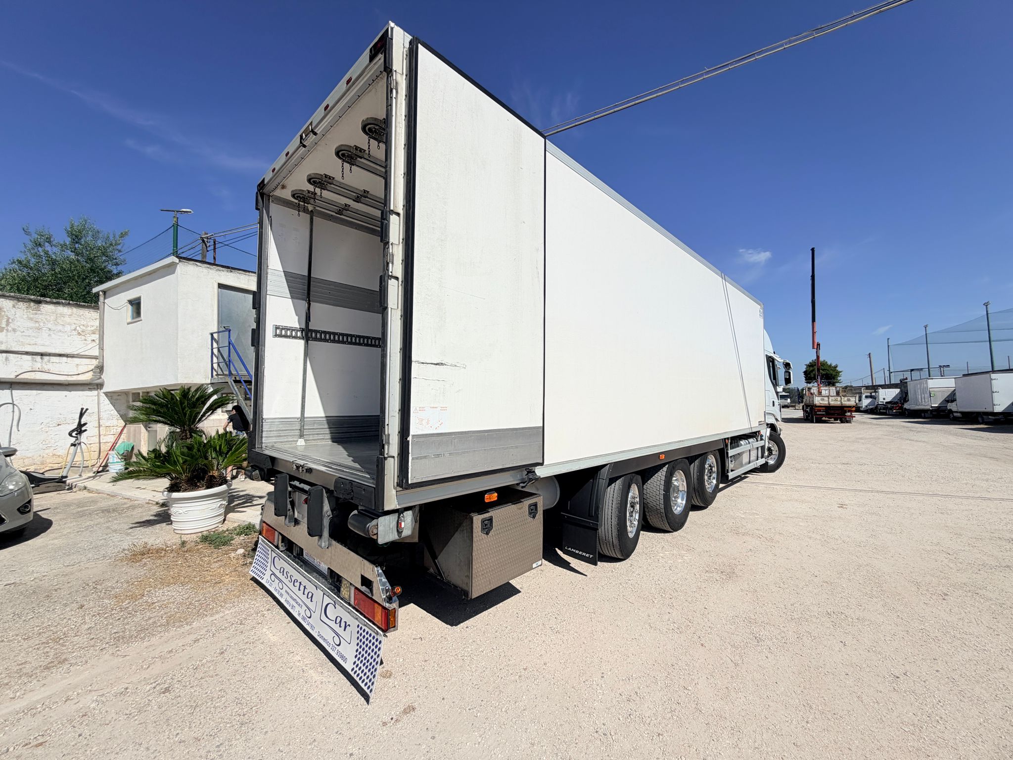 IVECO STRALIS 480 4 ASSI CELLA FRIGO TRASPORTO CARNI in vendita - foto 2