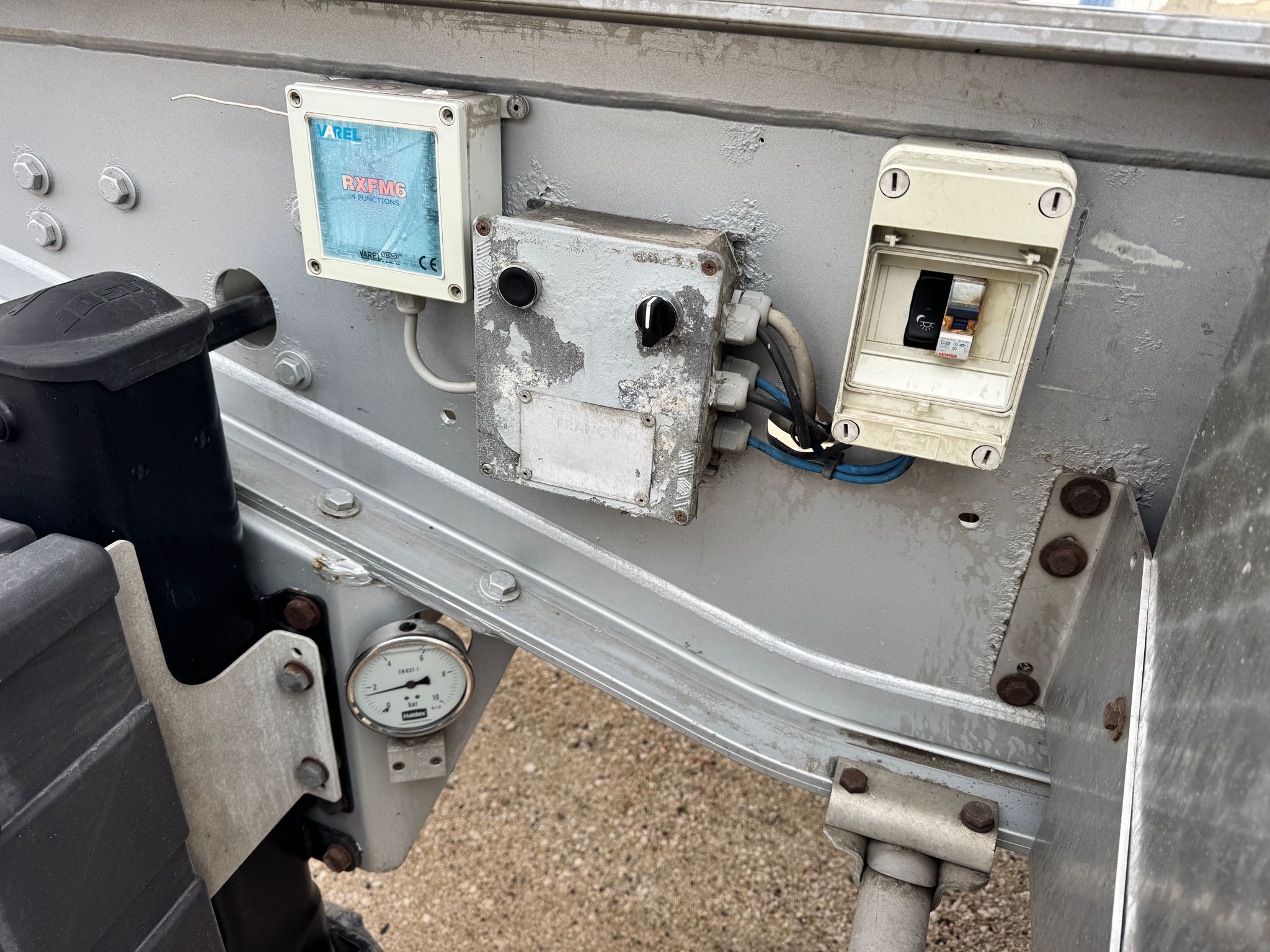 SEMIRIMORCHIO MENCI SL900R VASCA 48 METRI CUBI in vendita - foto 4