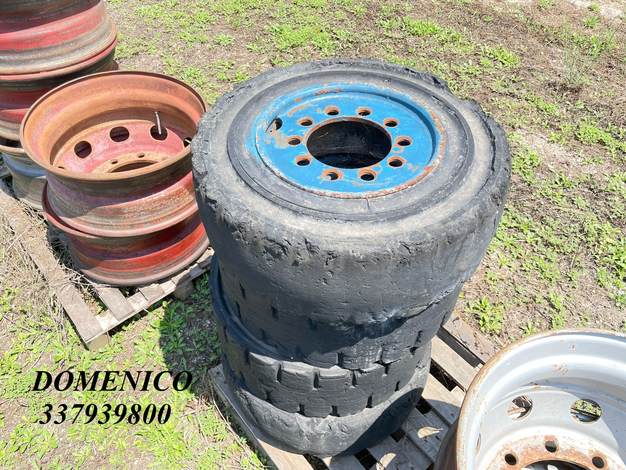 N.4 GOMME PIENE X MULETTO MISURE 250-15 CERCHIO 10 FORI in vendita - foto 1