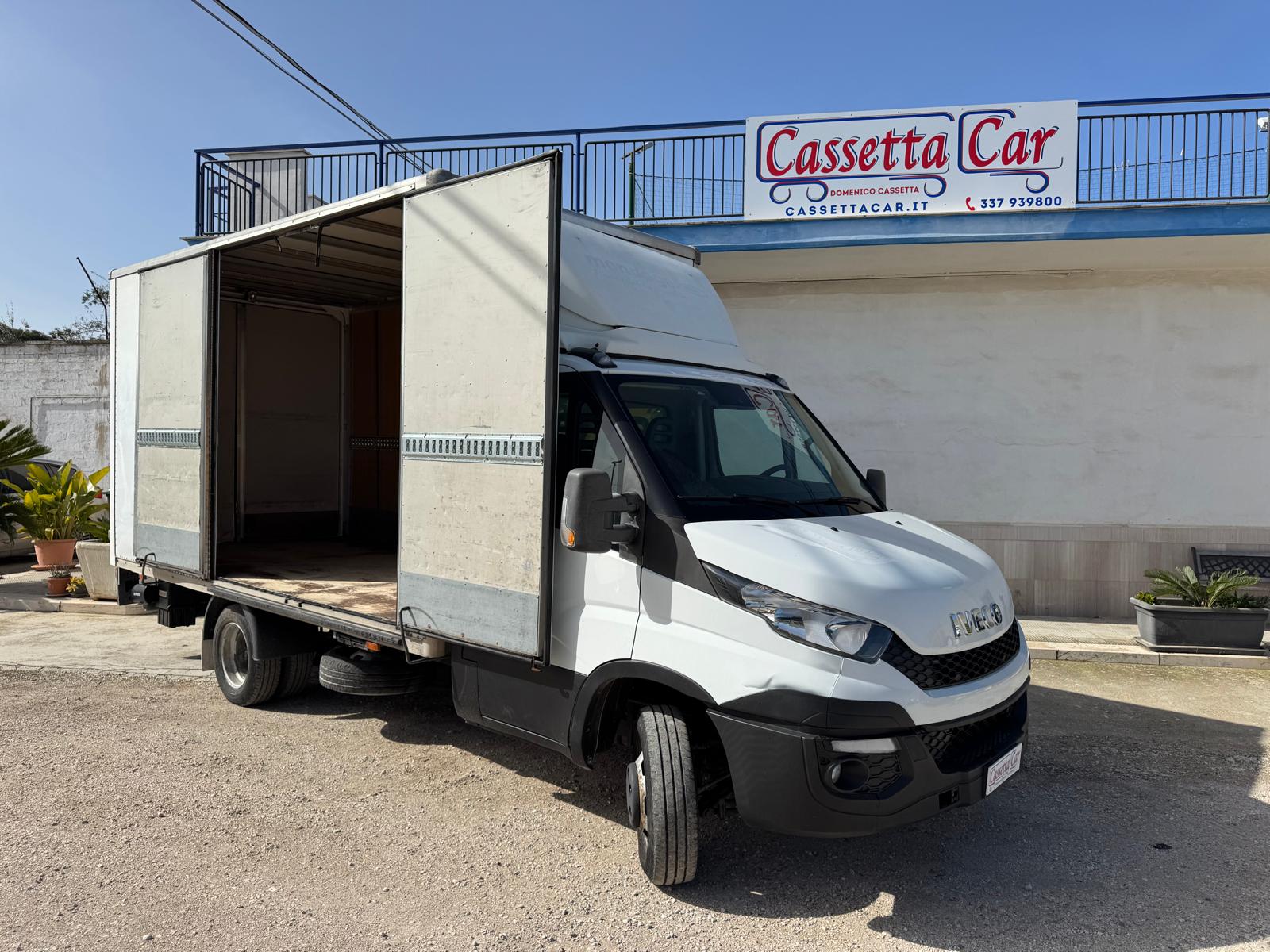 IVECO DAILY 35C15 FURGONE EURO 5B MOTORE NUOVO in vendita - foto 2