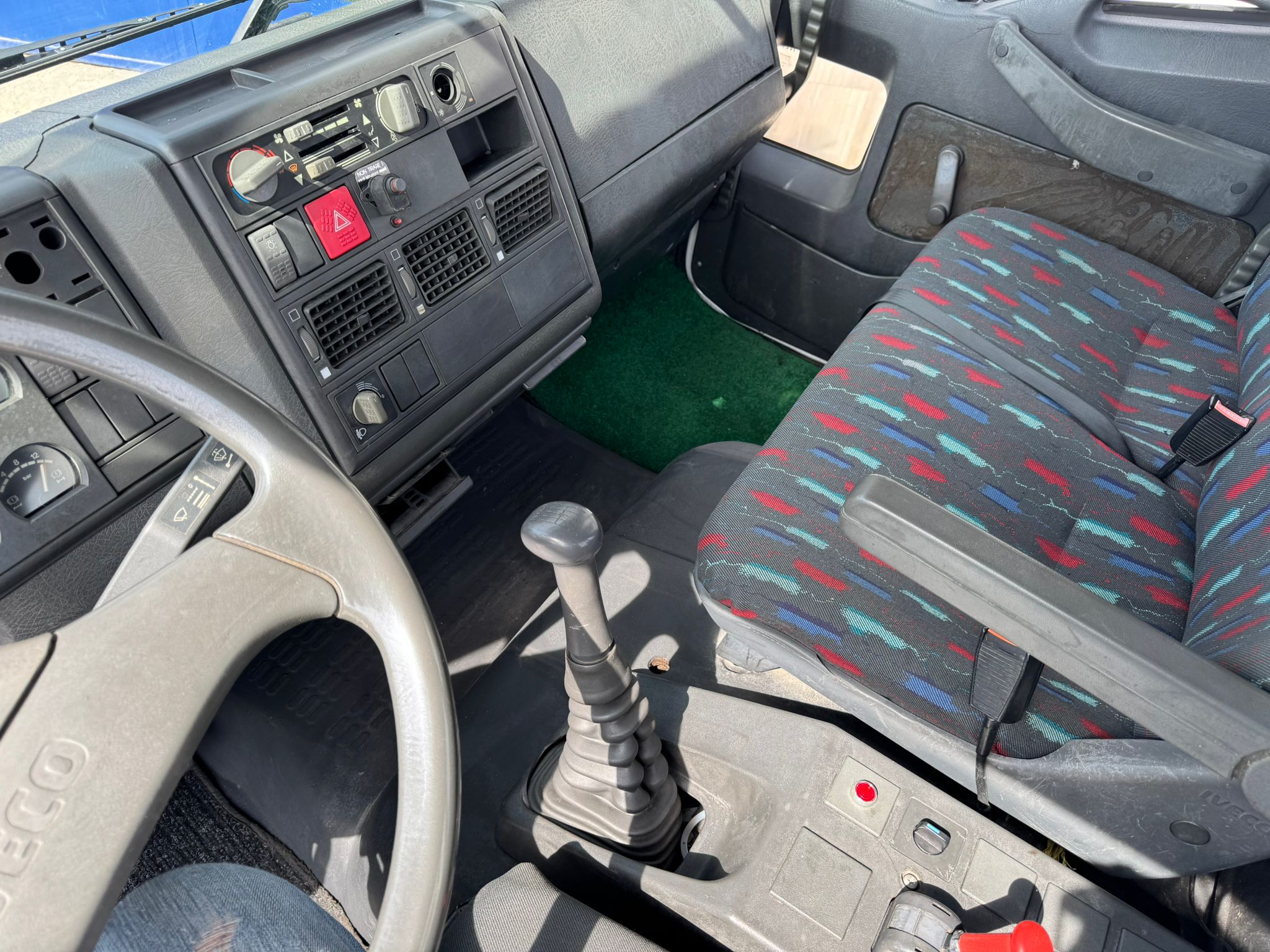 IVECO EUROCARGO 170E27 CASSONE+GRU CON RADIOCOMANDO in vendita - foto 3