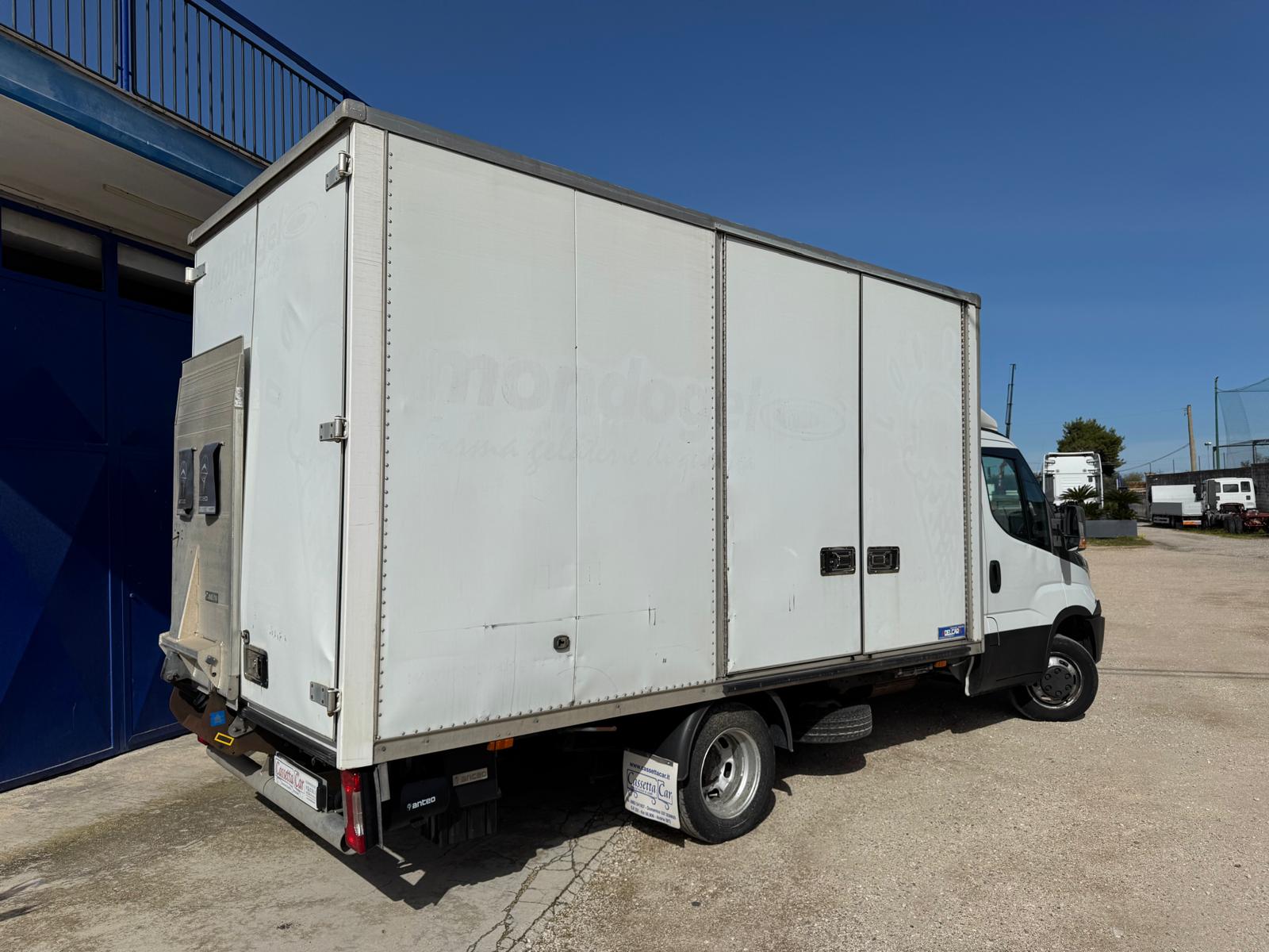 IVECO DAILY 35C15 FURGONE EURO 5B MOTORE NUOVO in vendita - foto 7