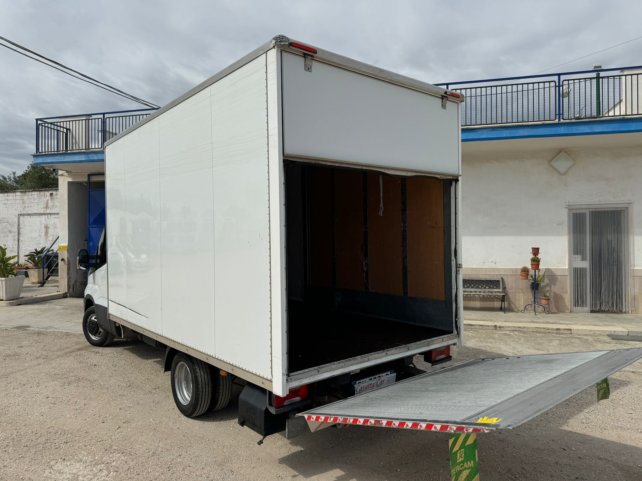 IVECO DAILY 35C14 CON SPONDA CARICATRICE in vendita - foto 4