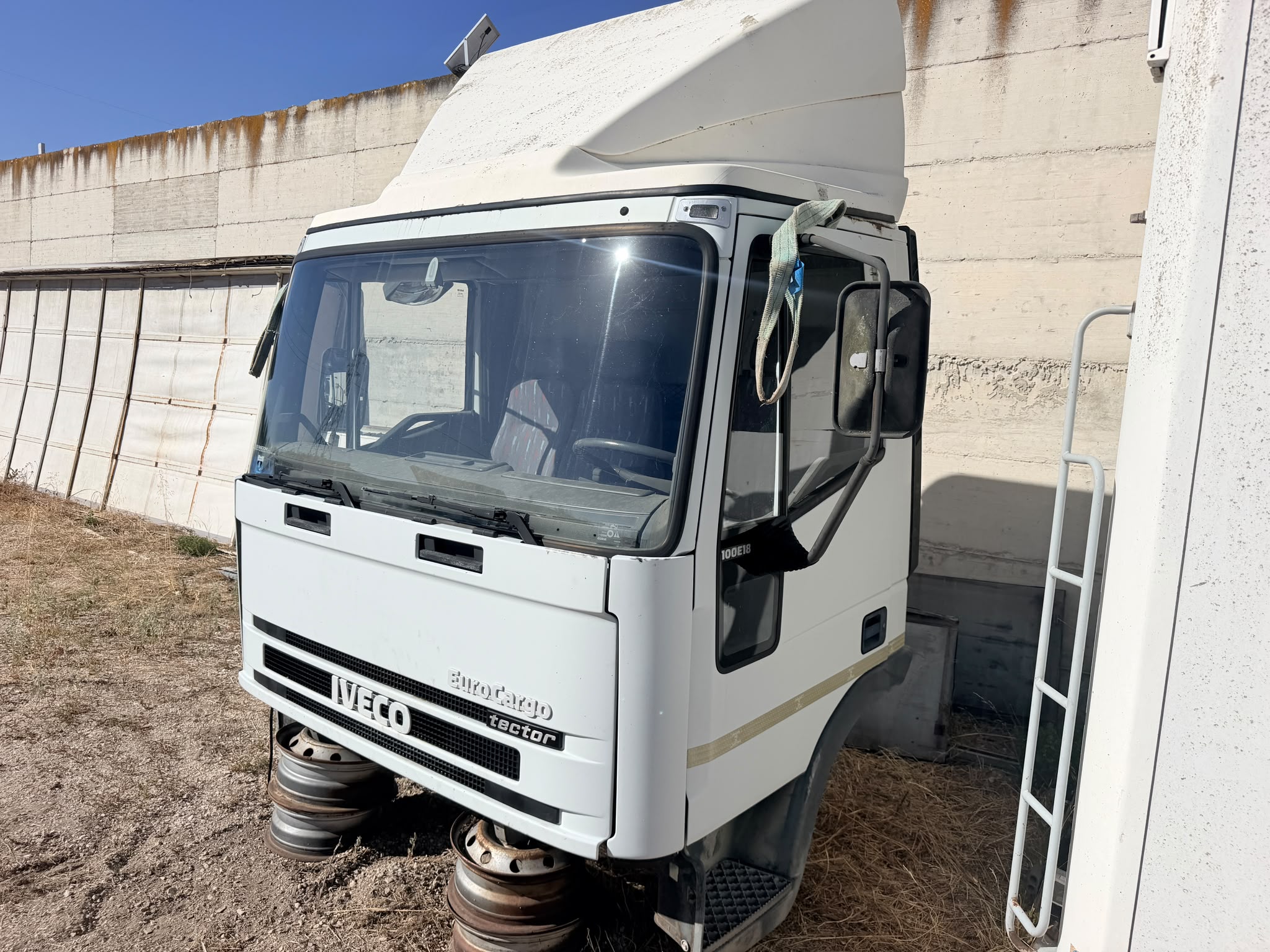 EUROCARGO TECTOR 100E18 RICAMBI  in vendita - foto 9