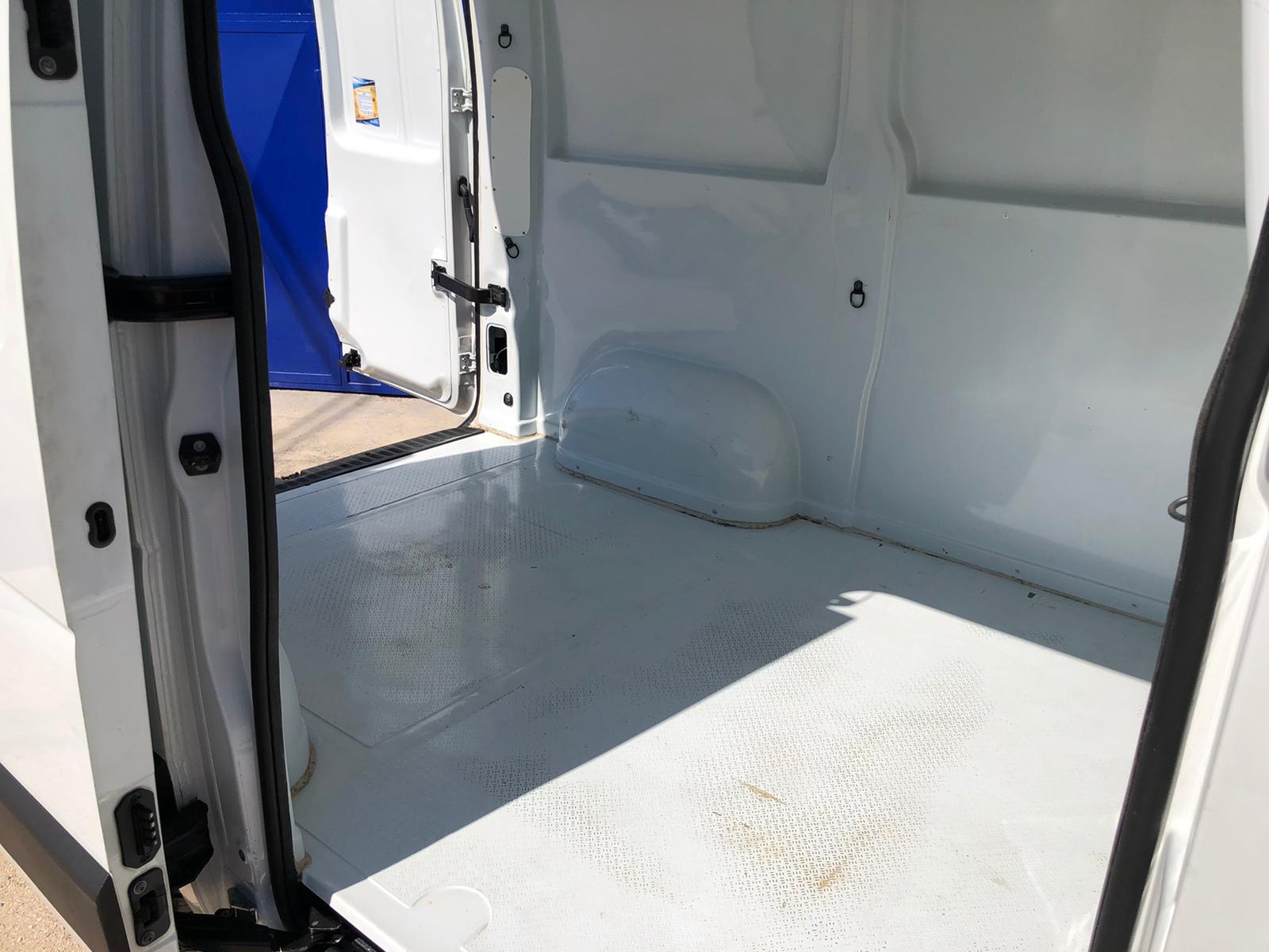 OPEL MOVANO COIBENTATO  FURGONATO 10/2015 in vendita - foto 2