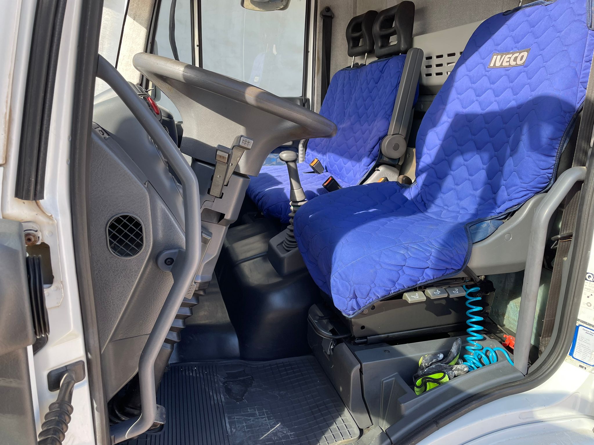 IVECO EUROCARGO 75E15 TRASPORTO CAVALLI-ANIMALI VIVI in vendita - foto 6