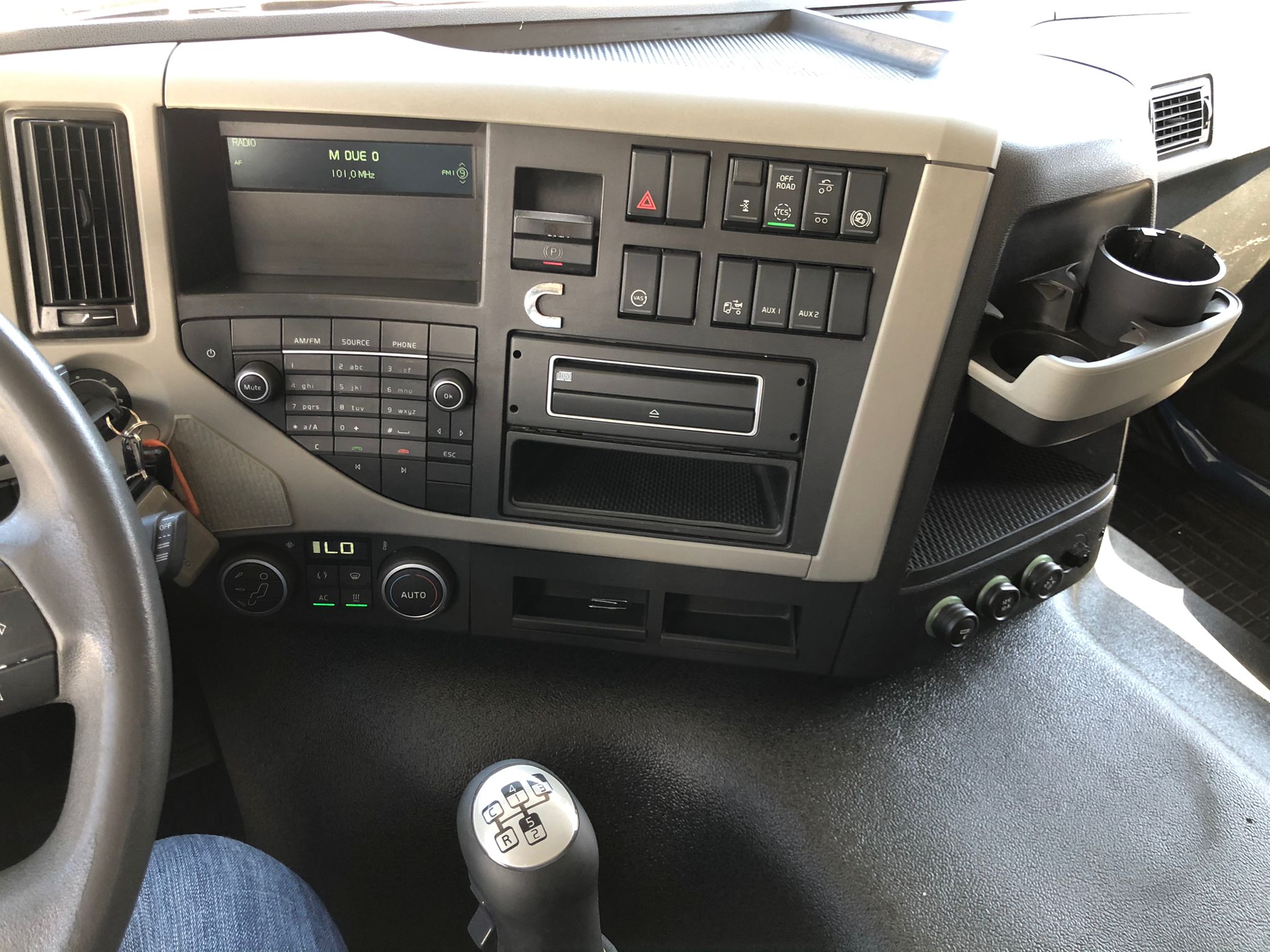VOLVO FM 11 450 EURO 6 CABINA BASSA SCARRABILE in vendita - foto 10