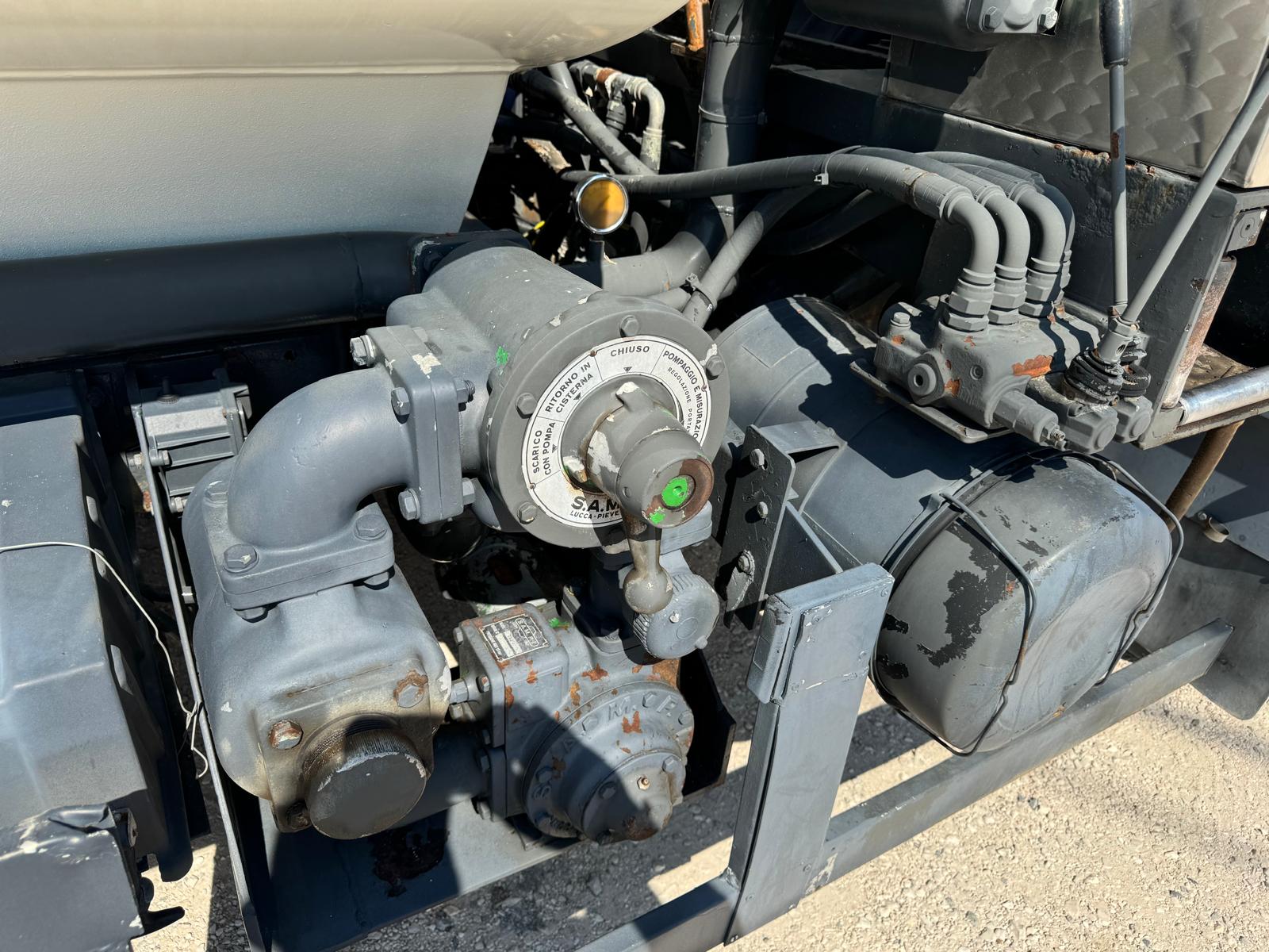 NISSAN M90 T160 CISTERNA CARBURANTI E CONTALITRI ADR in vendita - foto 12