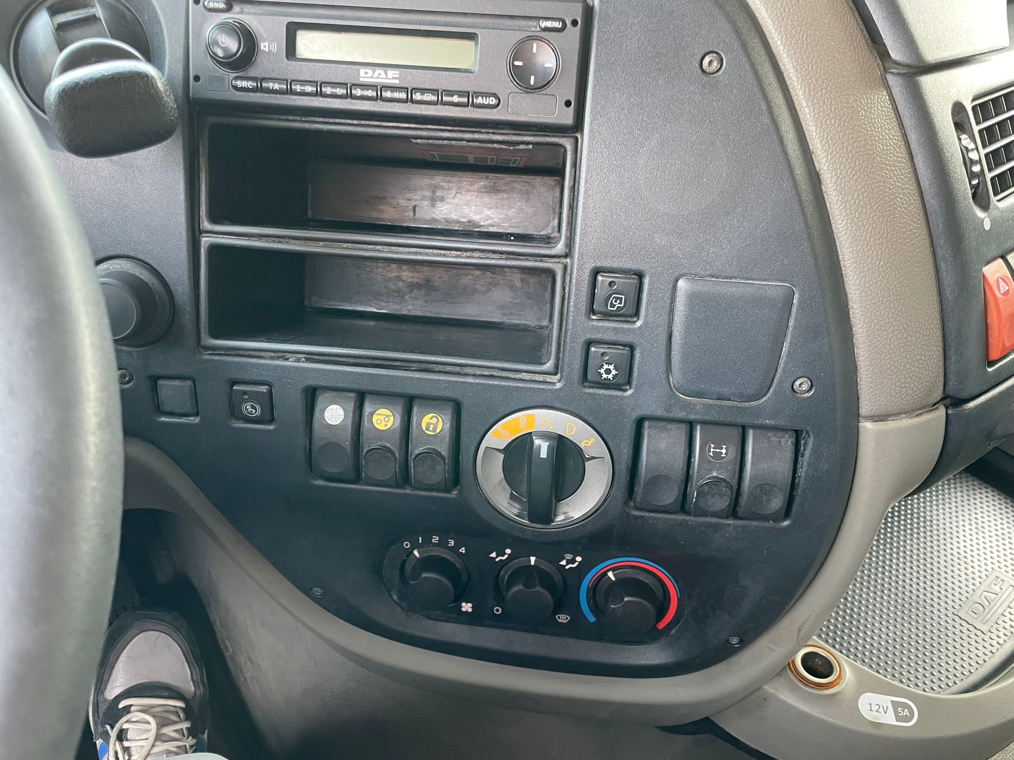 DAF XF 105.460 TRATTORE STRADALE RIBASSATO in vendita - foto 5