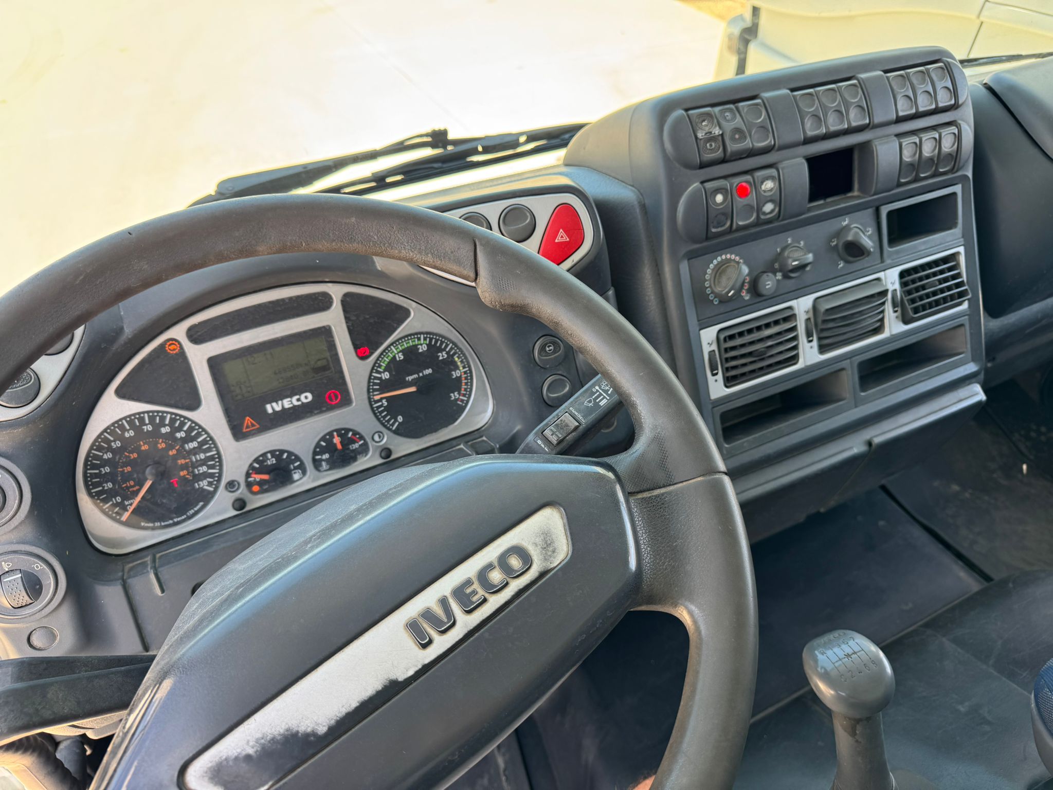 IVECO EUROCARGO 120E24 MODELLO K CASSONE RIB.TRIL.+ GR in vendita - foto 3