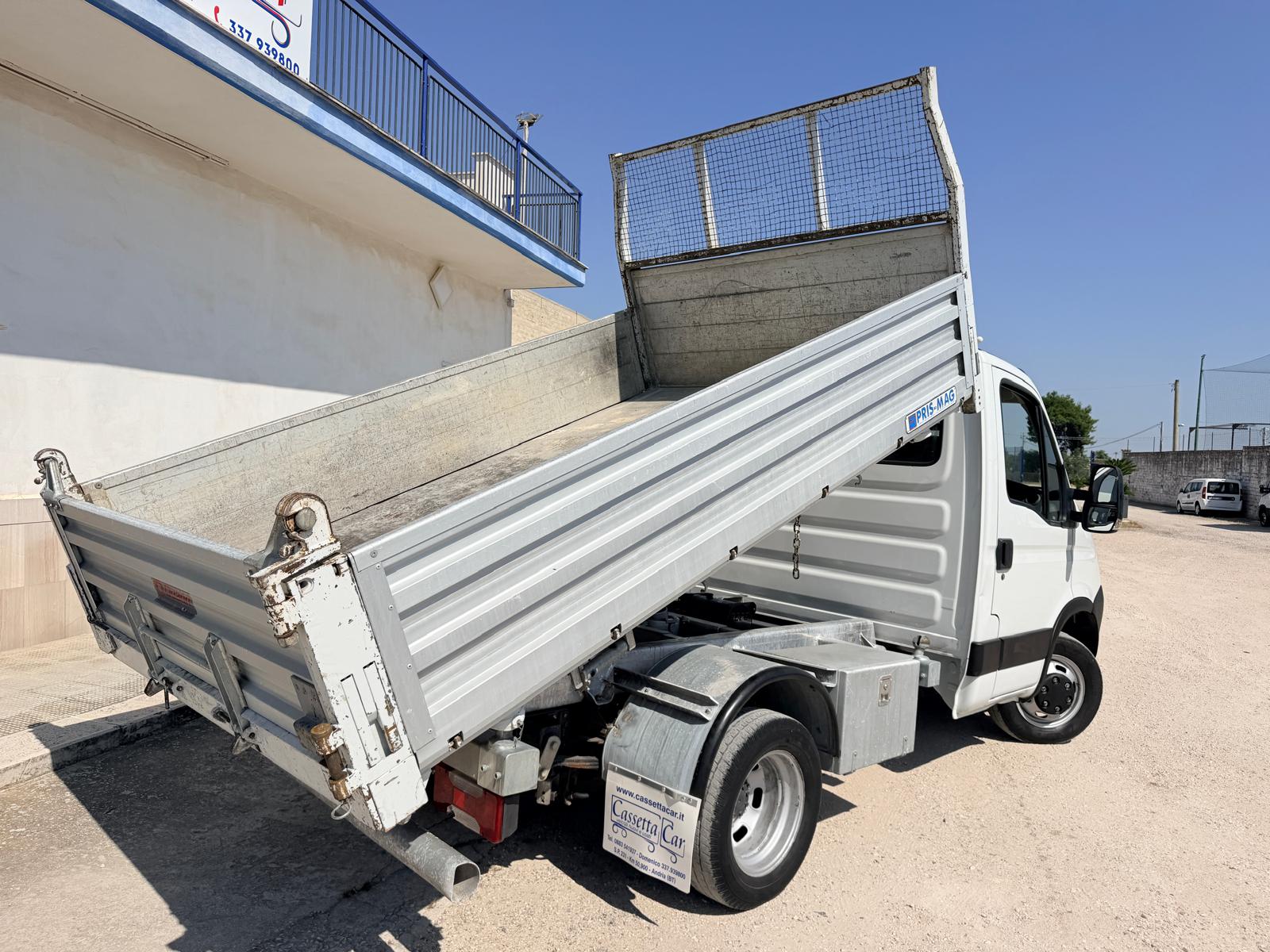 IVECO DAILY 35C15 RIB.TRIL.PATENTE B EURO4 in vendita - foto 6