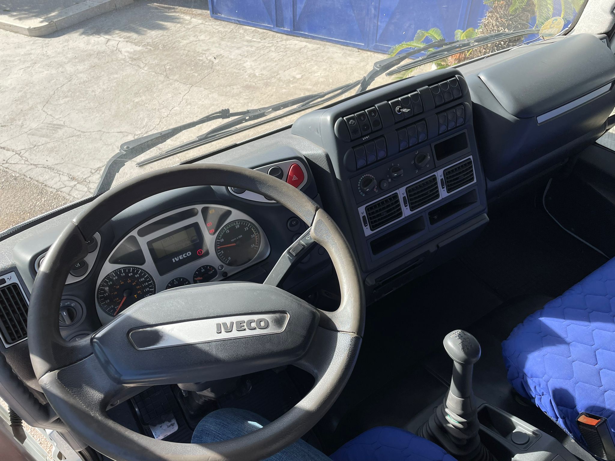 IVECO EUROCARGO 75E15 TRASPORTO CAVALLI-ANIMALI VIVI in vendita - foto 7