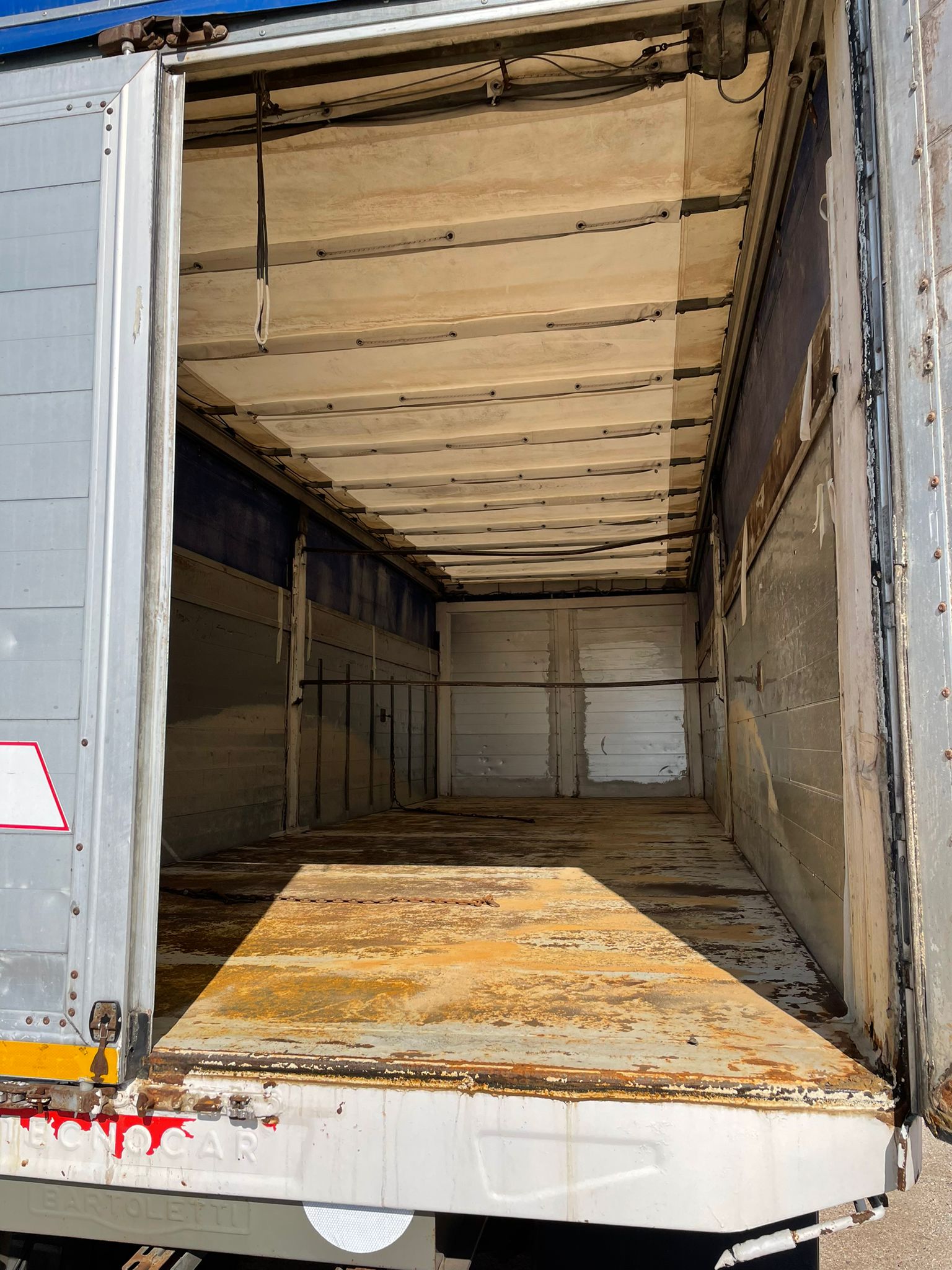VOLVO FH 12 460 CON CASSONE RIB.BIL. 8 TON in vendita - foto 8