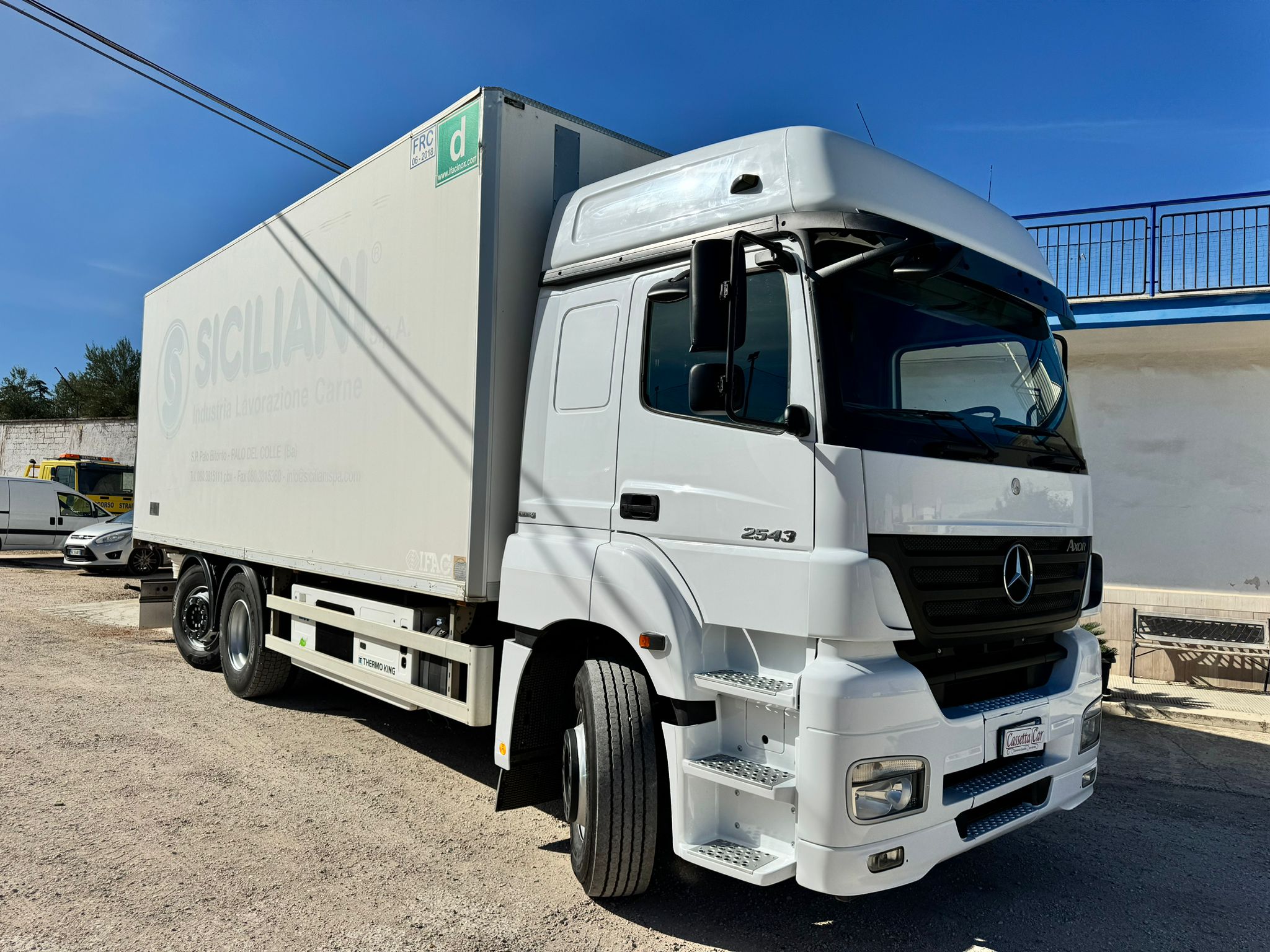 MERCEDES-BENZ AXOR 2543 FRIGO TRASPORTO CARNI in vendita - foto 8