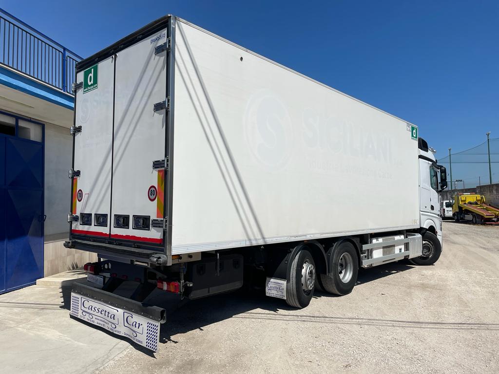 MERCEDES-BENZ ACTROS 25.45 EURO 6 CASSA FRIGO CARNI in vendita - foto 9