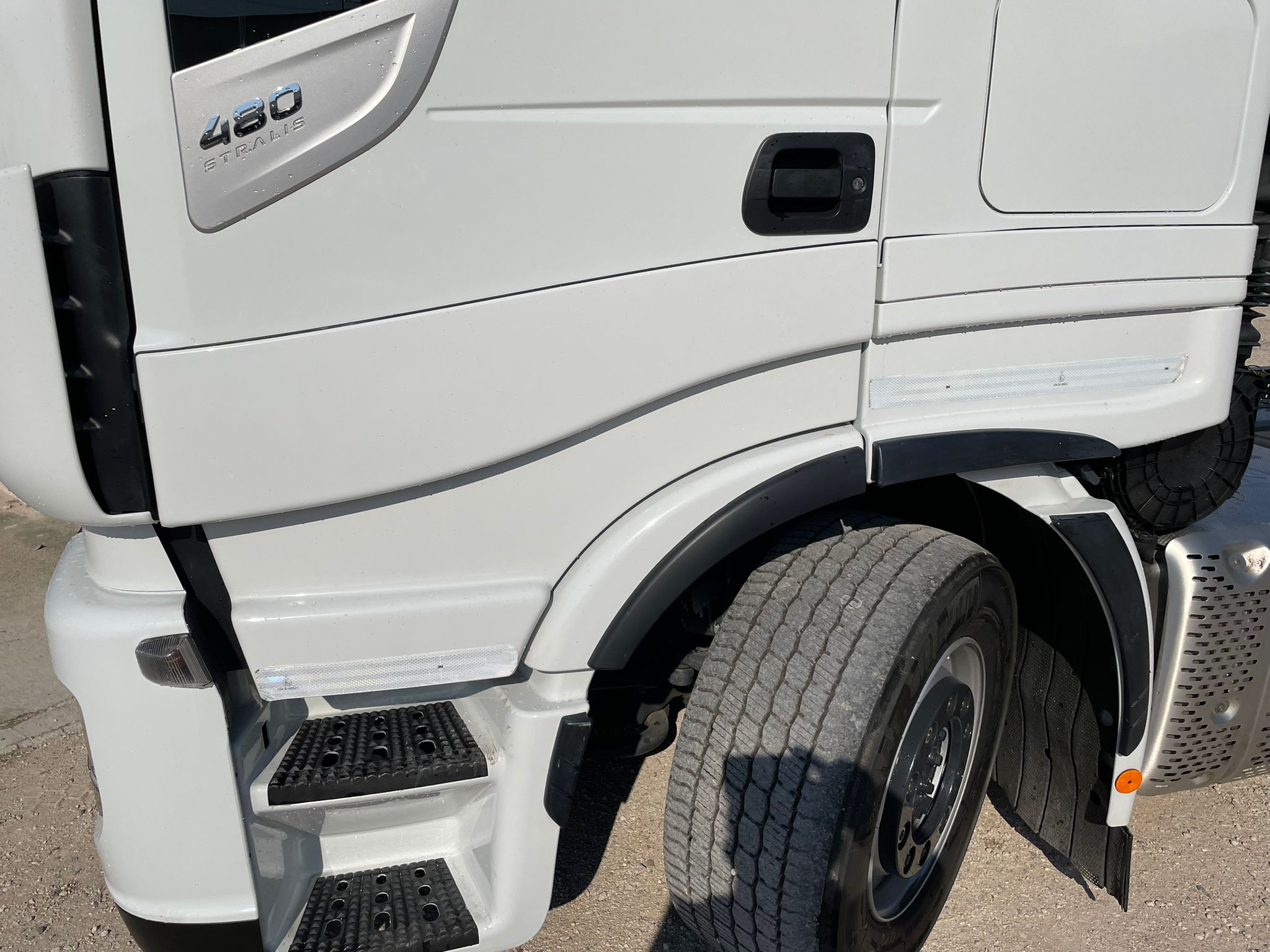 IVECO STRALIS AS 260S48 3 ASSI TELAIO FULL PNEUMATICO in vendita - foto 9
