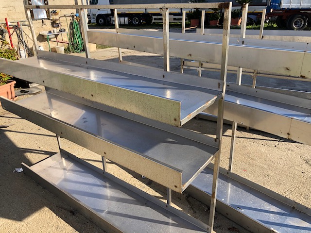 N.3 SCAFFALI IN ACCIAIO INOX PER ARTICOLI VARI in vendita - foto 3