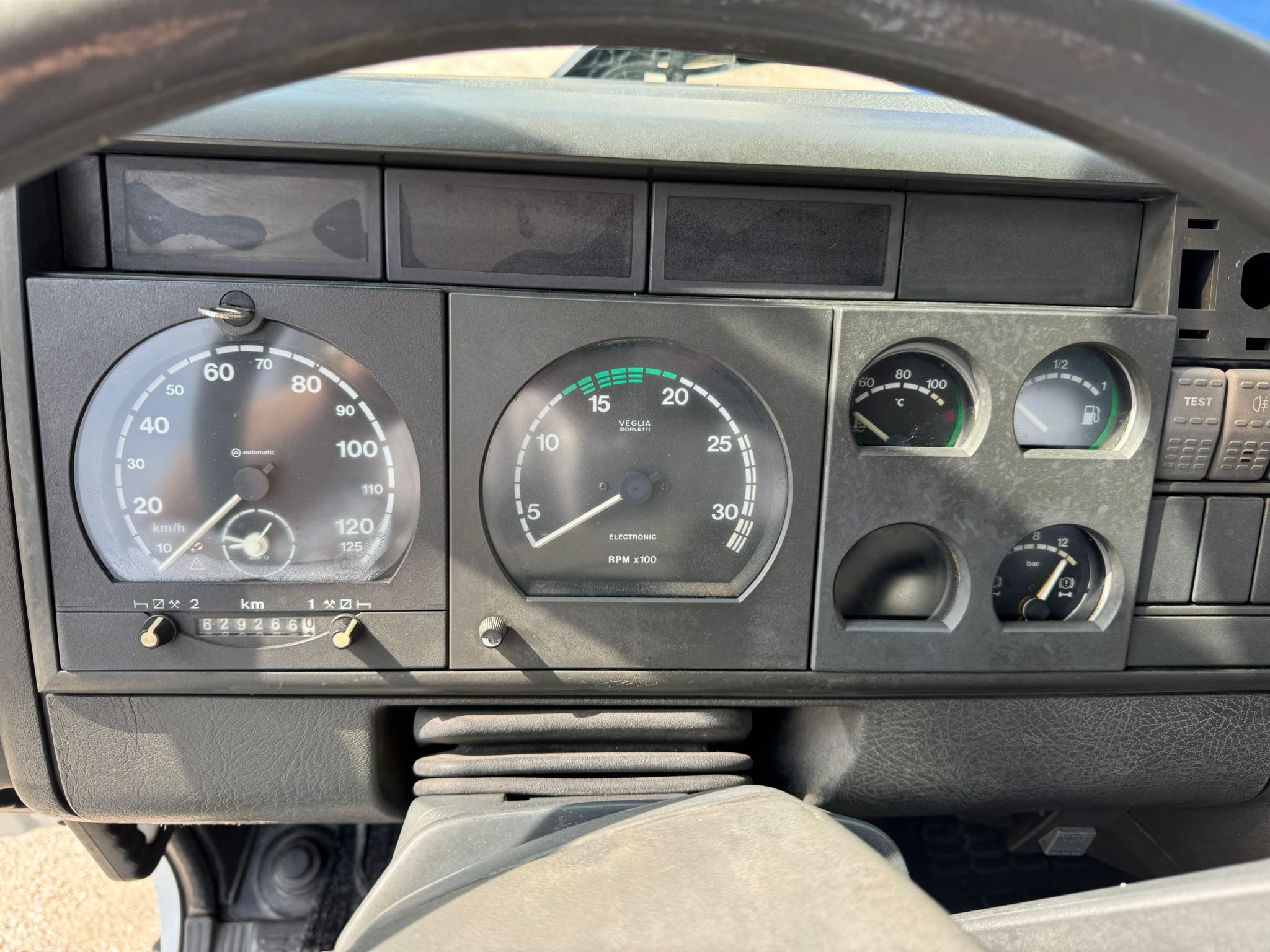 IVECO EUROCARGO 170E27 GRU+RADIOCOMANDO in vendita - foto 5