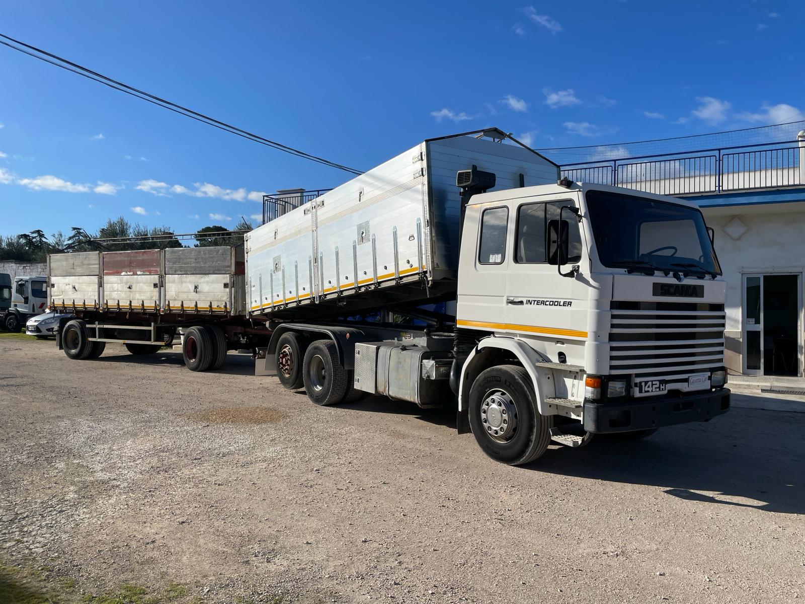 SCANIA R 142 RIBALTABILE TRILATERALE in vendita - foto 2