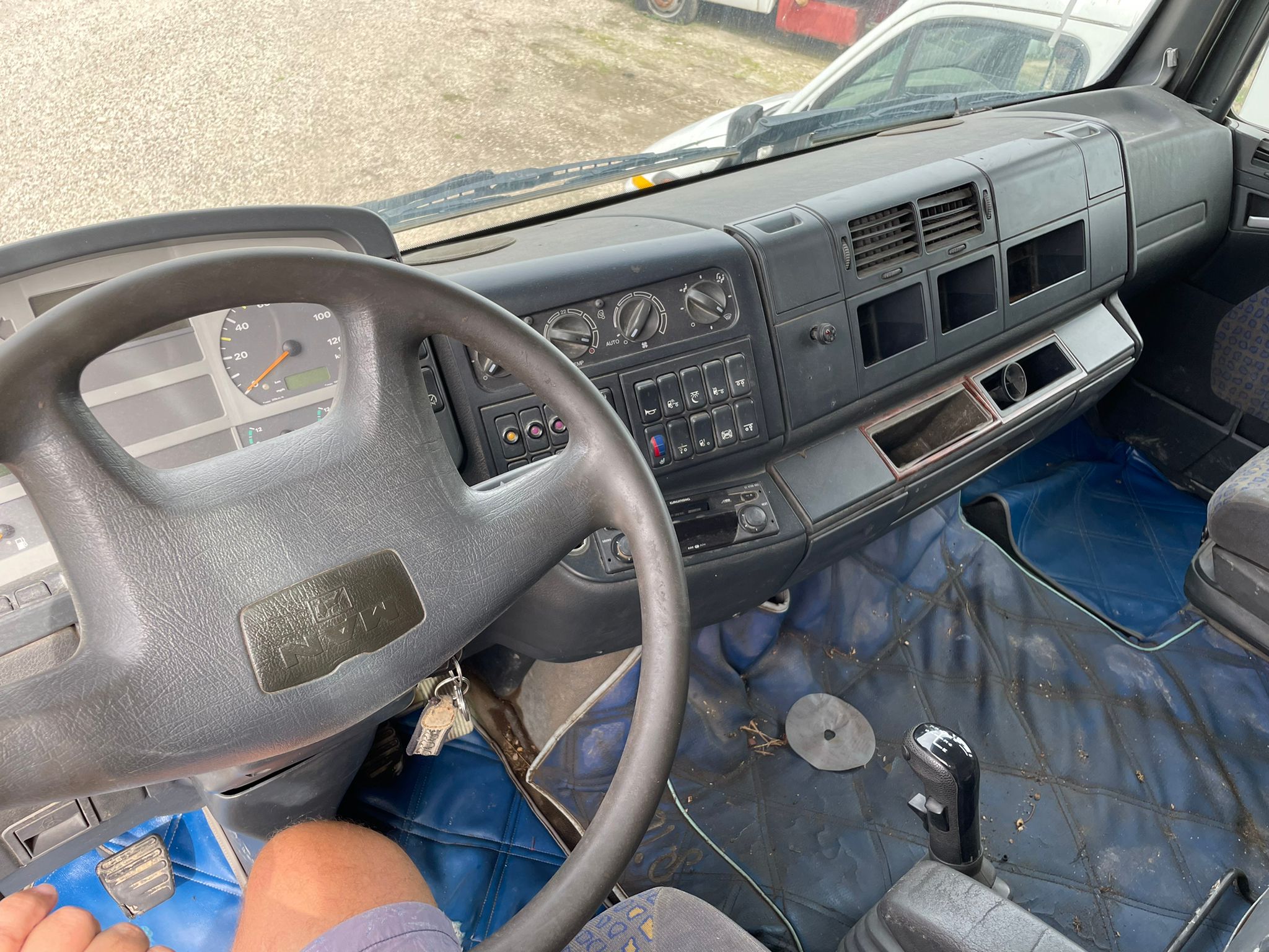 MAN 26/460 PEZZI RICAMBI in vendita - foto 3