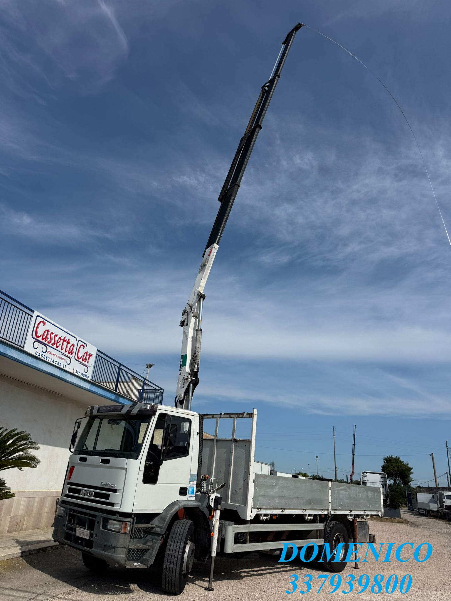 IVECO EUROCARGO 170E27 CASSONE+GRU CON RADIOCOMANDO in vendita - foto 1