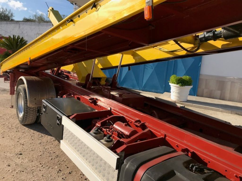 IVECO EUROCARGO 80E21 CARRO ATTREZZI CABINA LETTO in vendita - foto 11