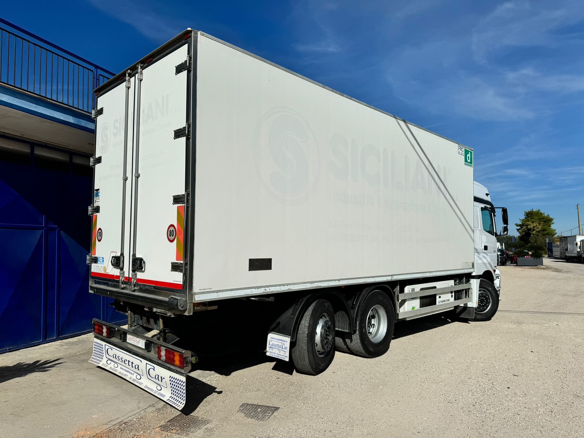 MERCEDES-BENZ AXOR 2543 FRIGO TRASPORTO CARNI in vendita - foto 9