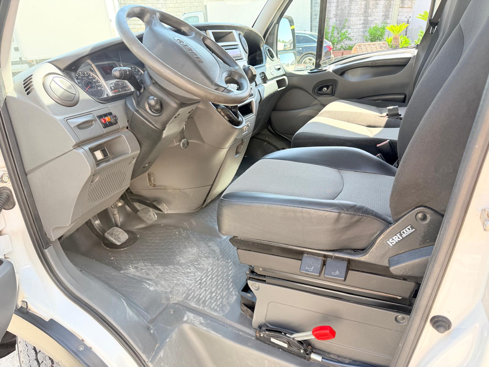 IVECO DAILY 35C15 RIB.TRIL.PATENTE B EURO4 in vendita - foto 10