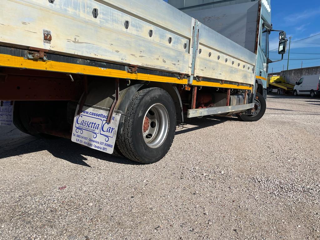 IVECO EUROCARGO 120 EL 21 PNEUMATICA POSTERIORE IN ADR in vendita - foto 7
