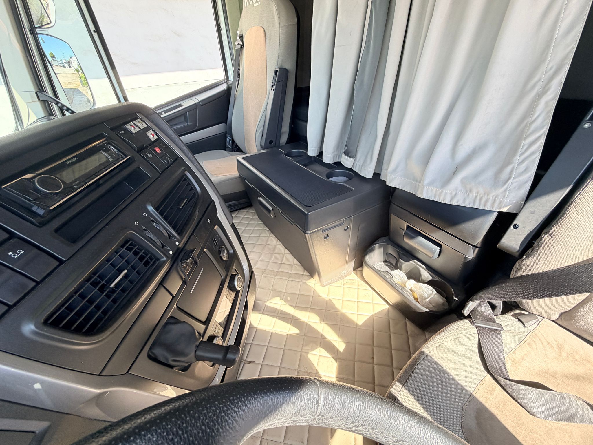IVECO STRALIS 480 4 ASSI CELLA FRIGO TRASPORTO CARNI in vendita - foto 7