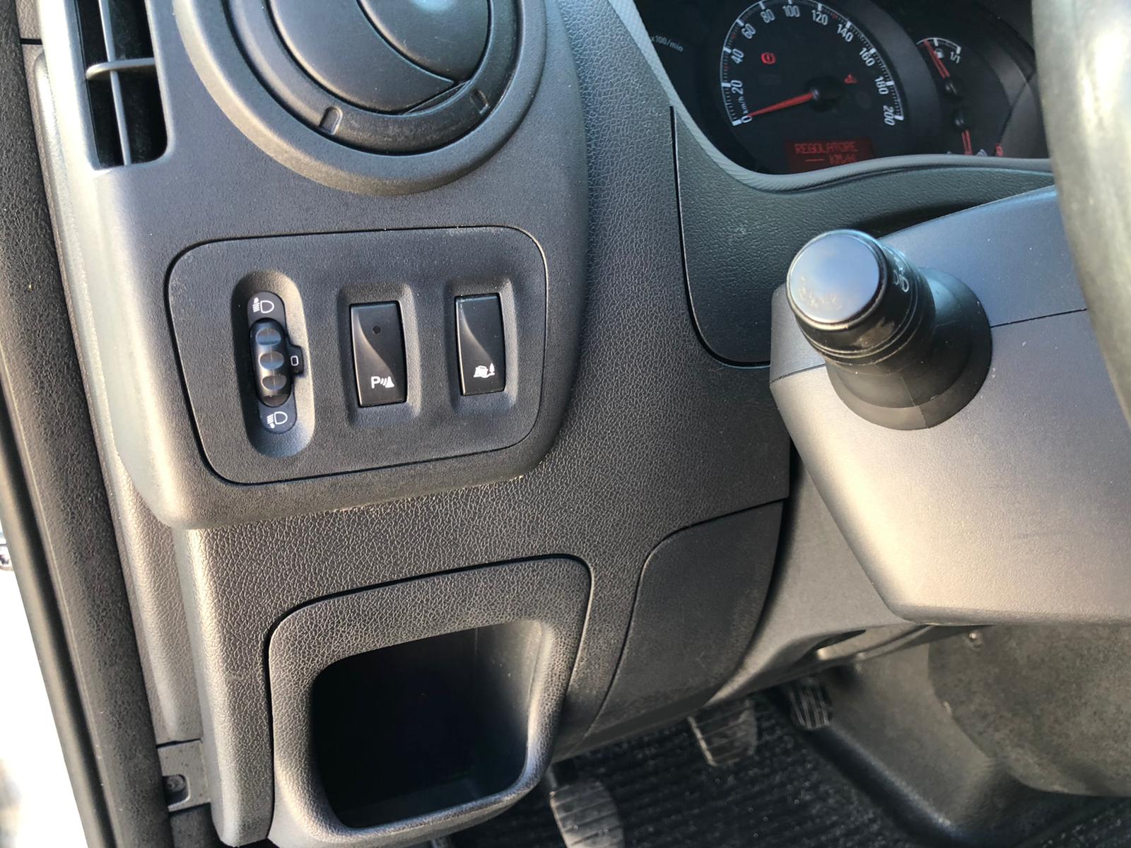 OPEL MOVANO COIBENTATO  FURGONATO 10/2015 in vendita - foto 6