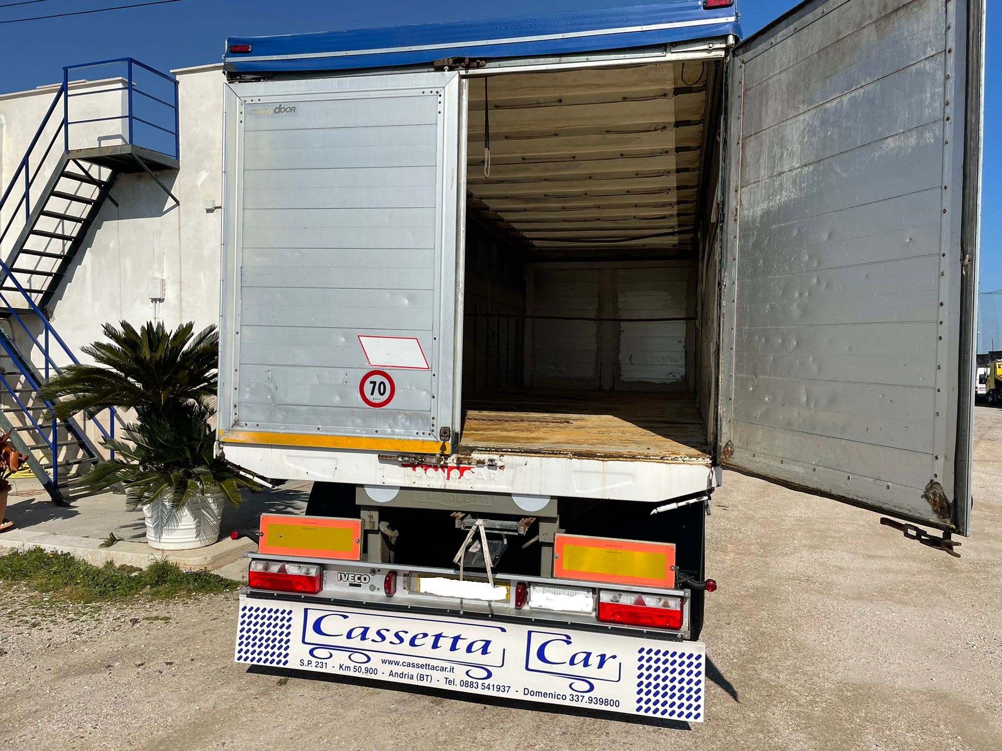 VOLVO FH 12 460 CON CASSONE RIB.BIL. 8 TON in vendita - foto 4