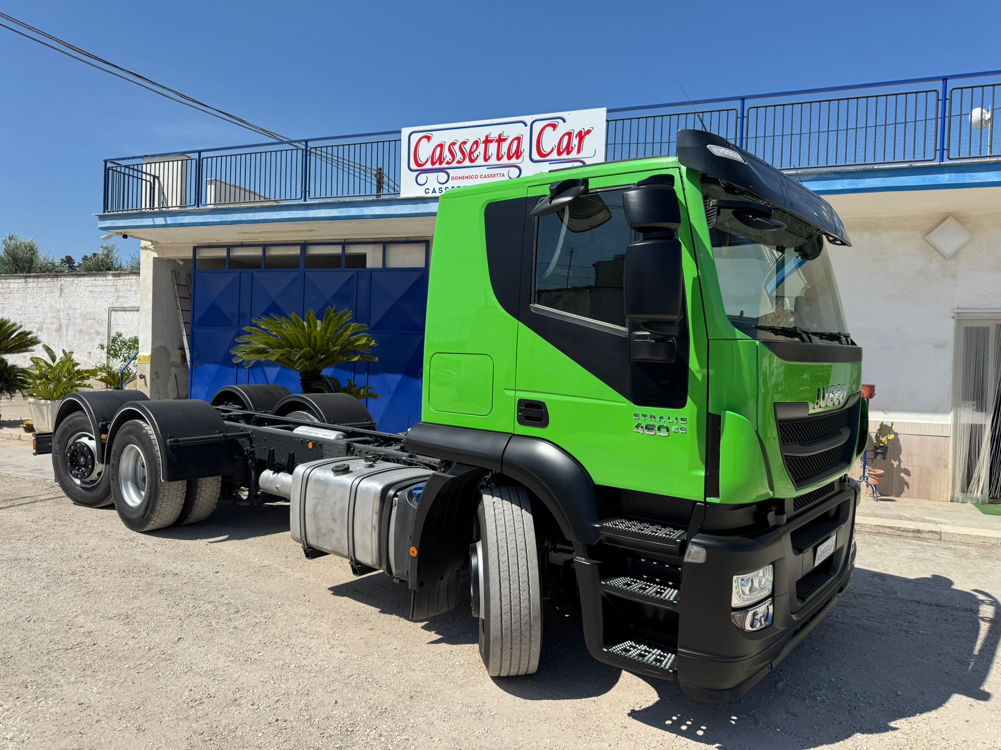 IVECO STRALIS 460 TETTO BASSO EURO 6 1° ASSE 8 TON in vendita - foto 9