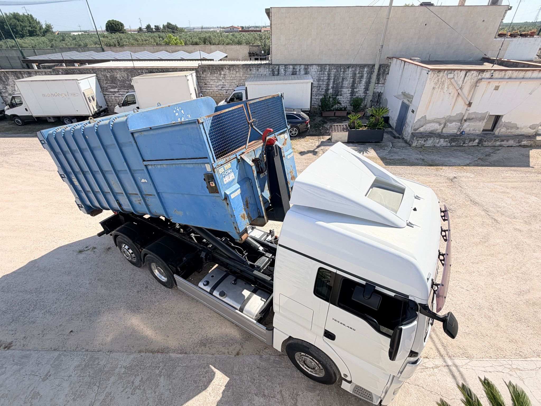 MAN TGX 26.480 SCARRABILE 26 TON. + RIMORCHIO in vendita - foto 3