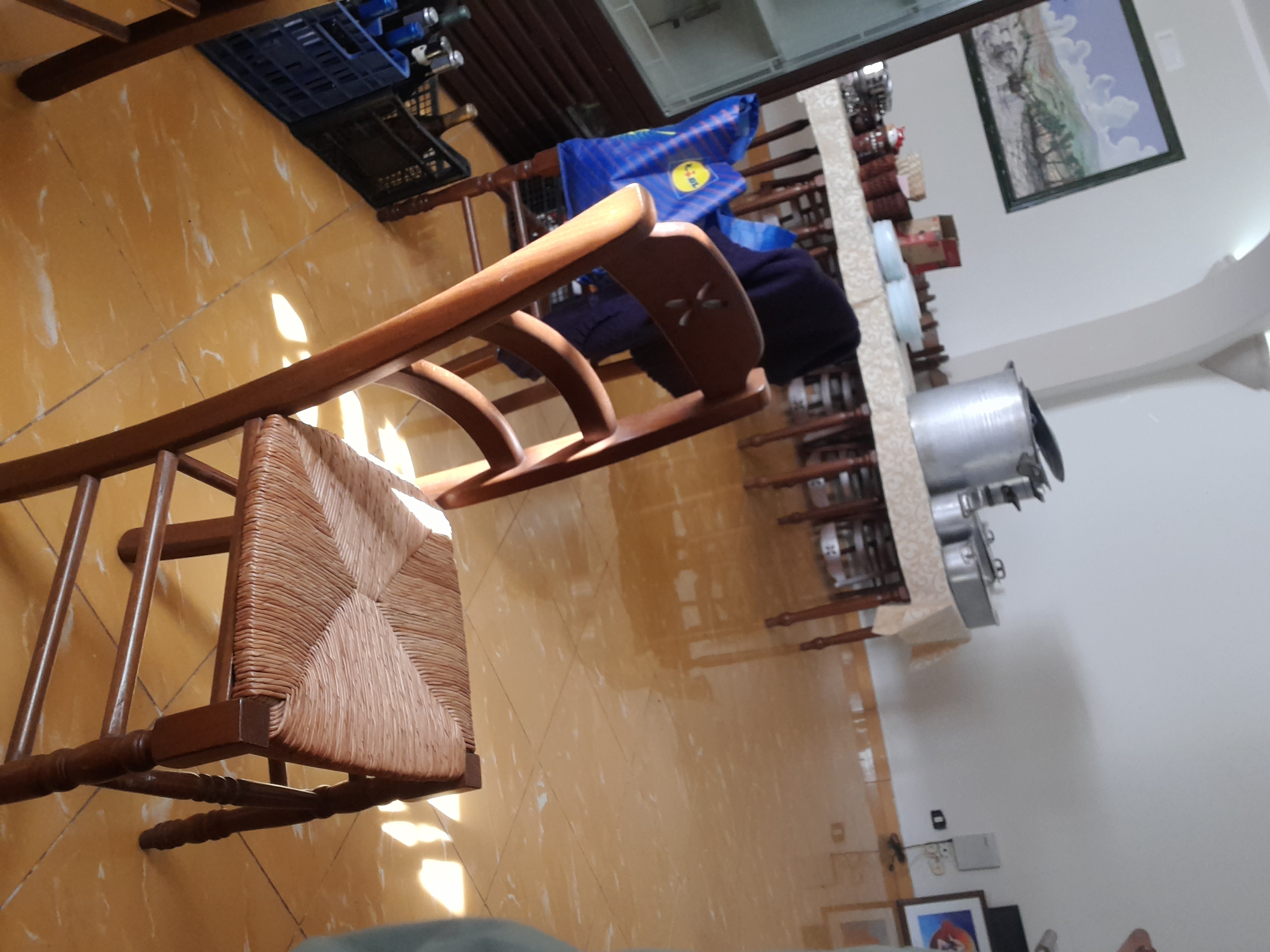 60 sedie in legno con seduta in vimini usatoSOLO RITIRO in vendita - foto 1