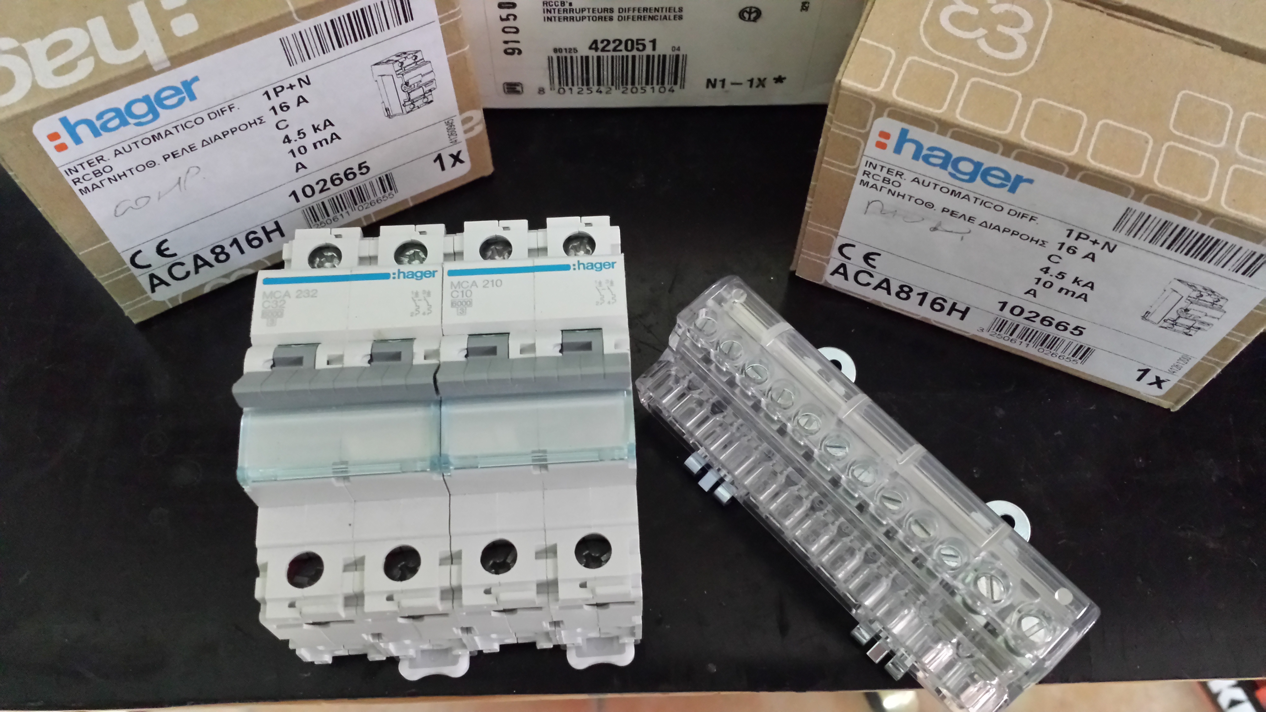 Magnetotermici e scatole elettriche in vendita - foto 5