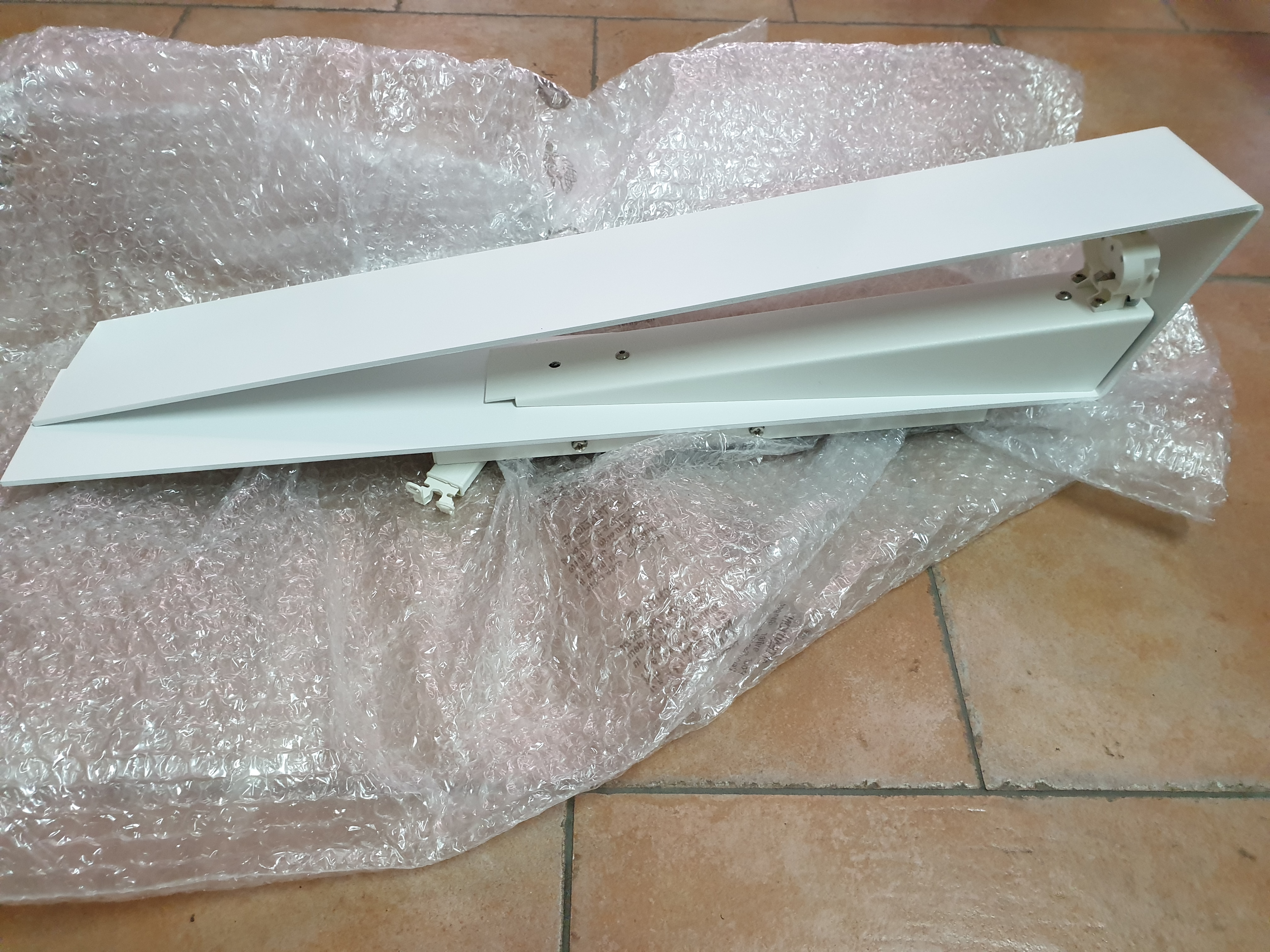 Lampada da parete NUOVA in vendita - foto 3