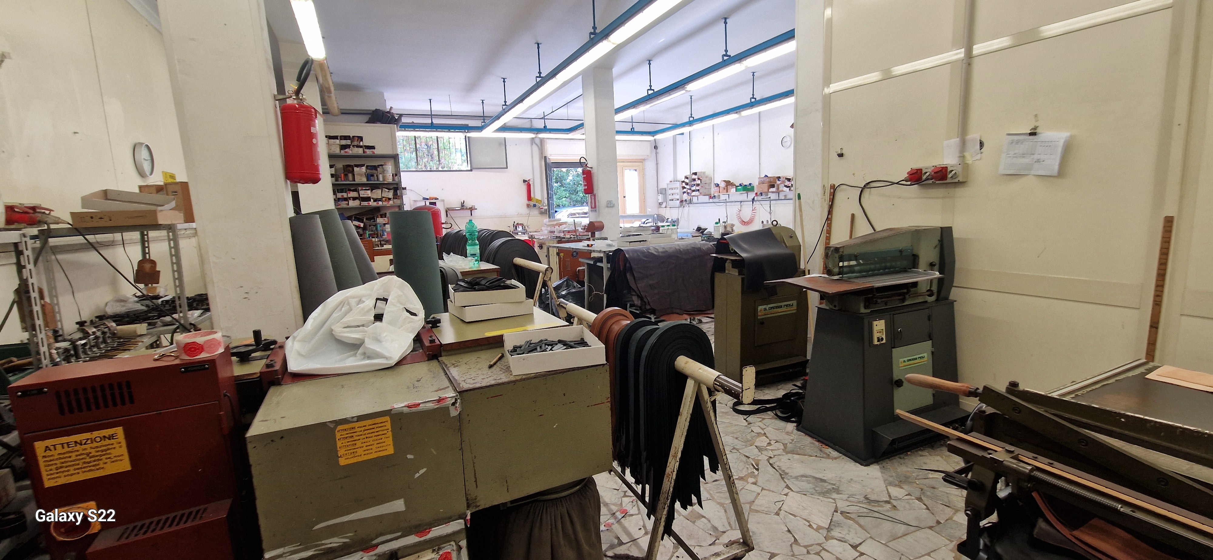 Lavorazione pelli e cuoio in vendita